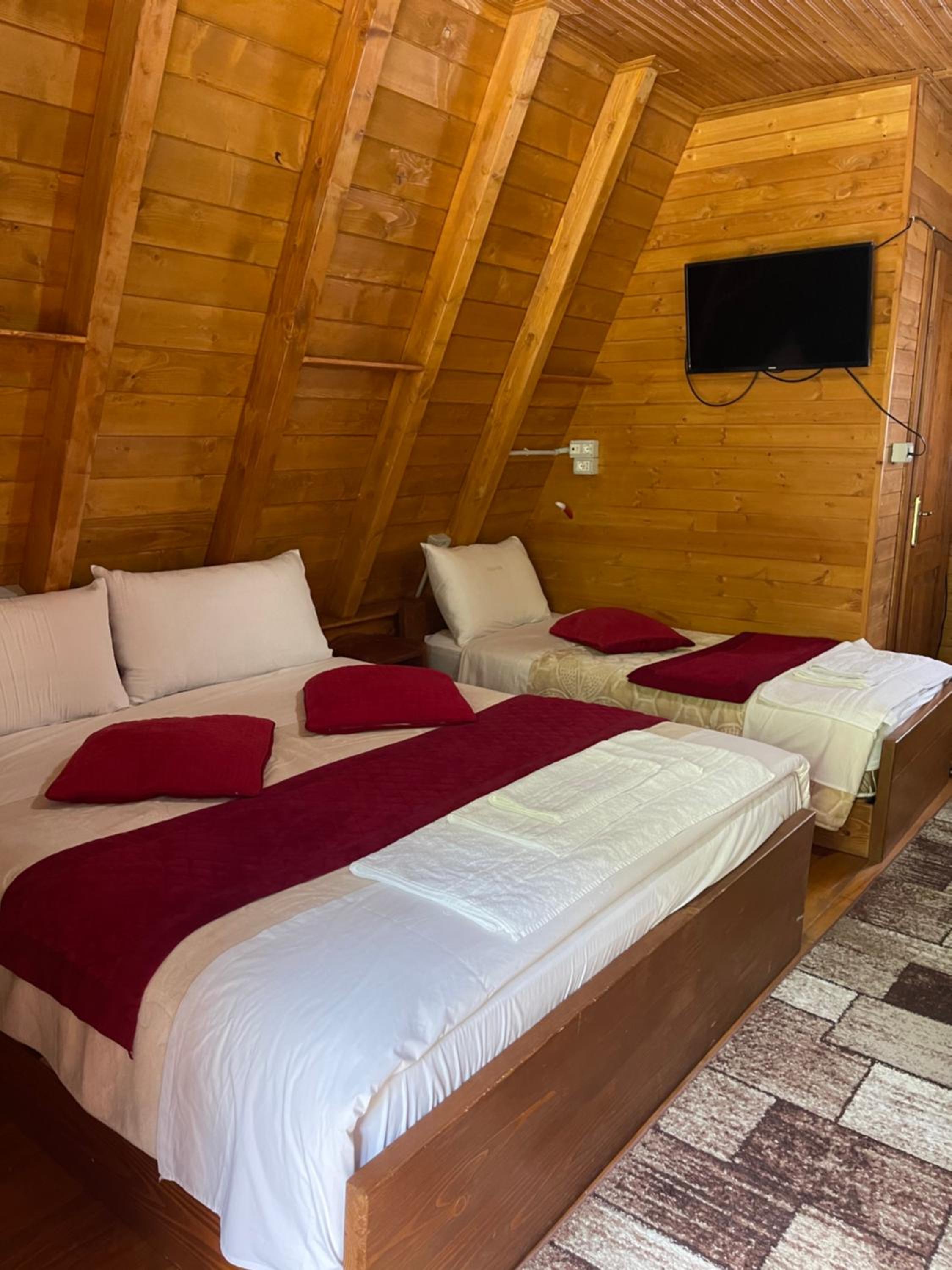 Guesthouse Te Pjerini Selcë-Cem photo 3