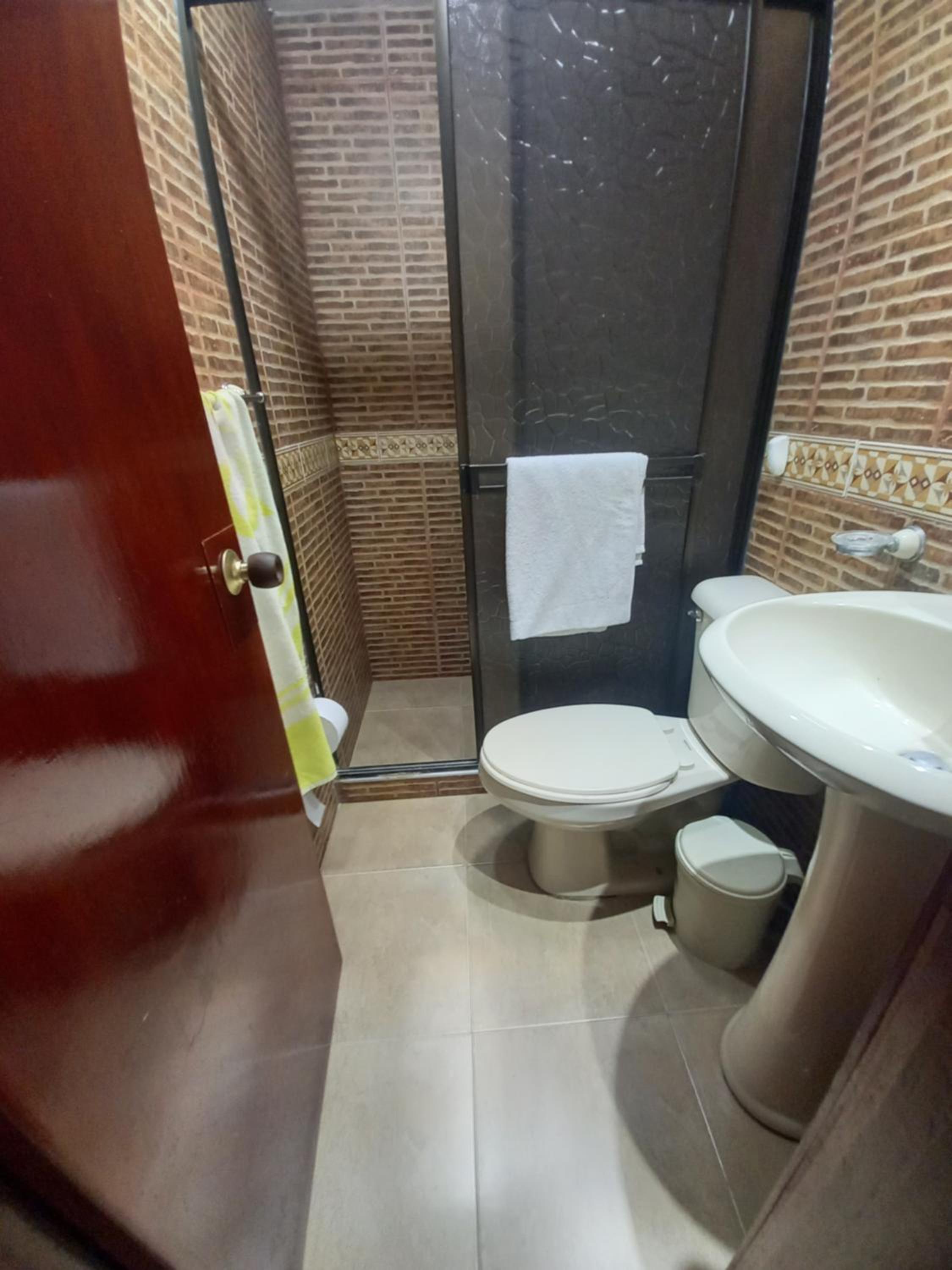 Amplia Casa Familiar