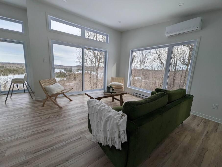 La Vue - Mountain Top Cottage