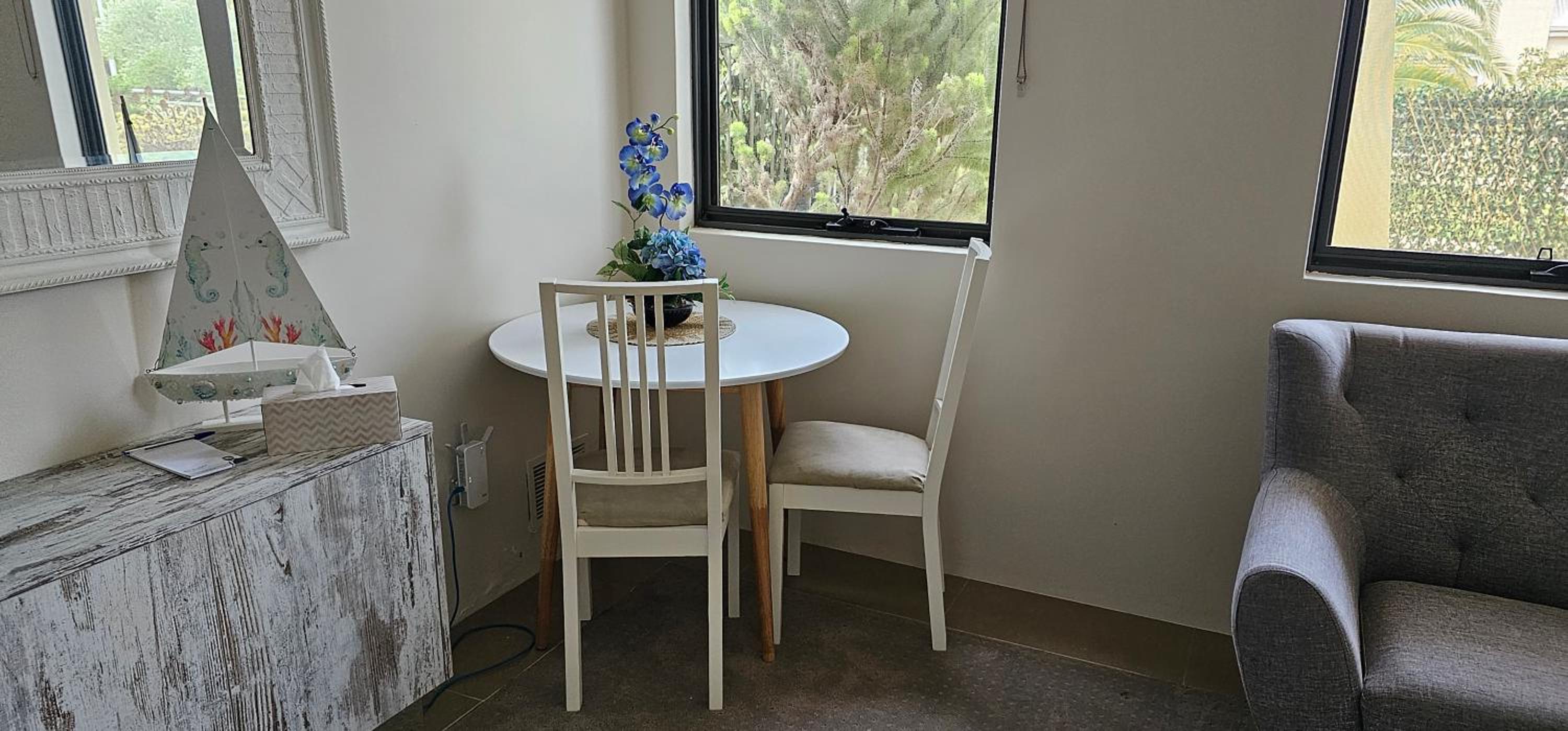 Beachside Bliss 1BR Mindarie