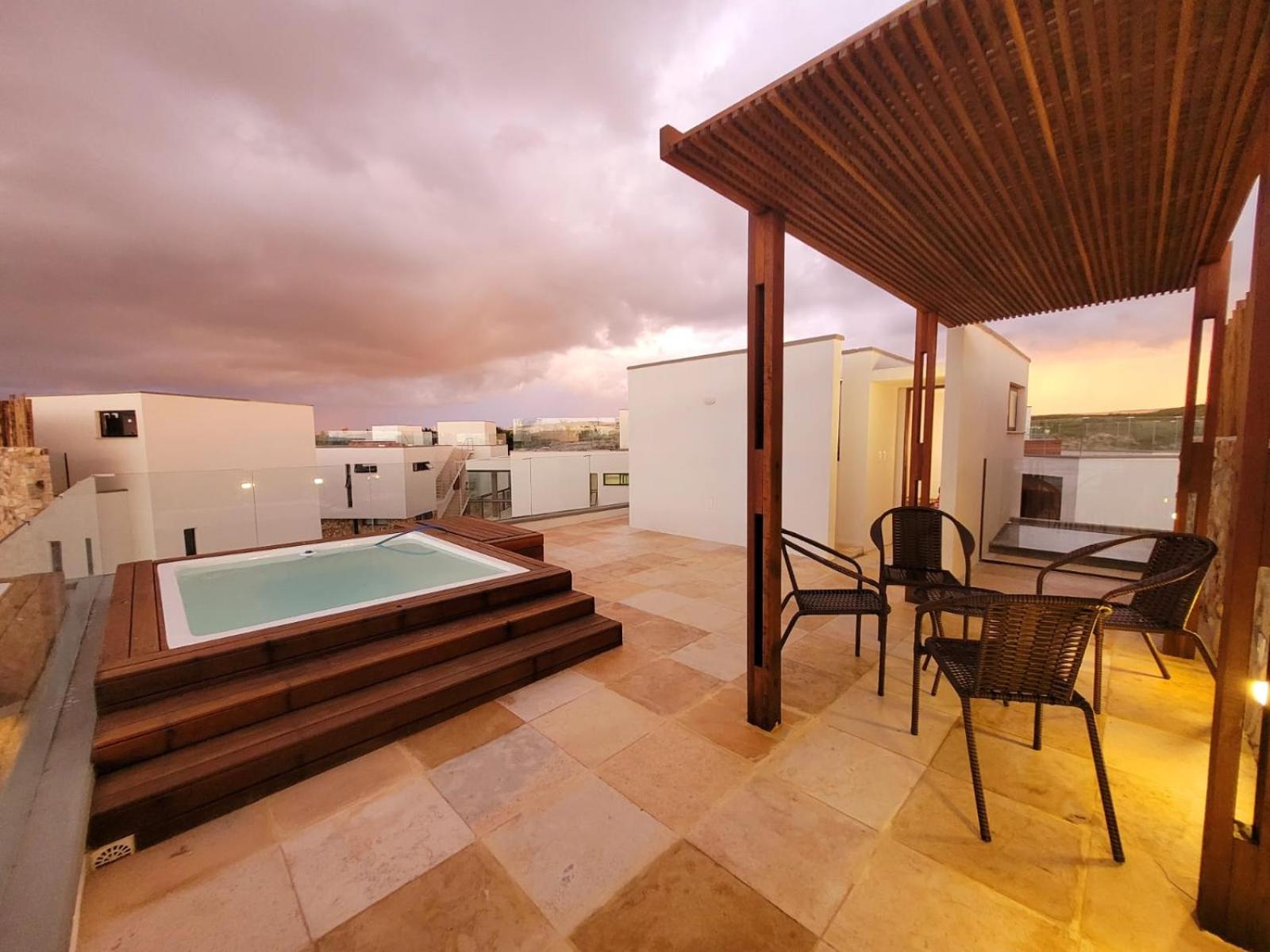 Casa em Condomínio Flecheiras