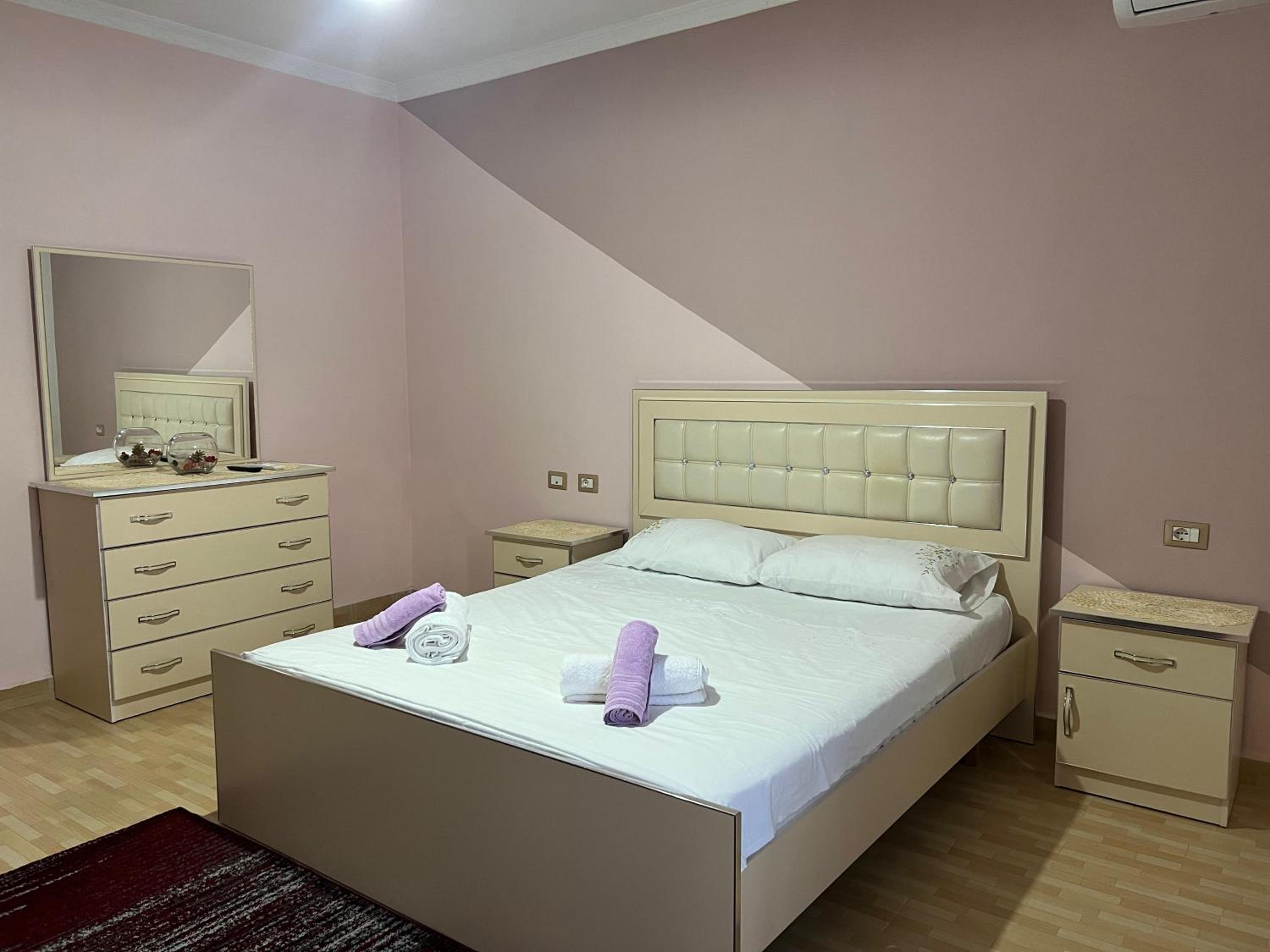 Hermes Apartment