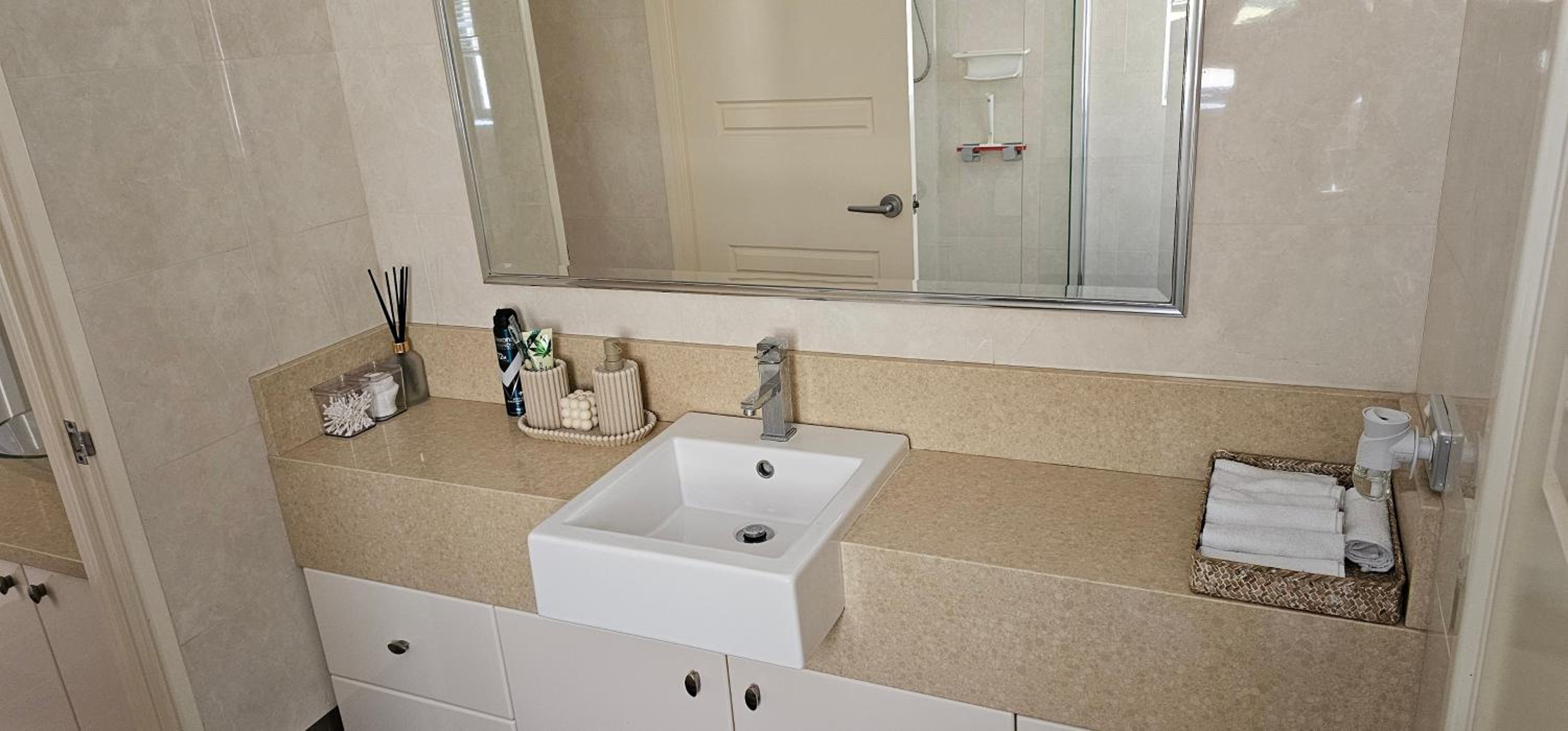 Beachside Bliss 1BR Mindarie