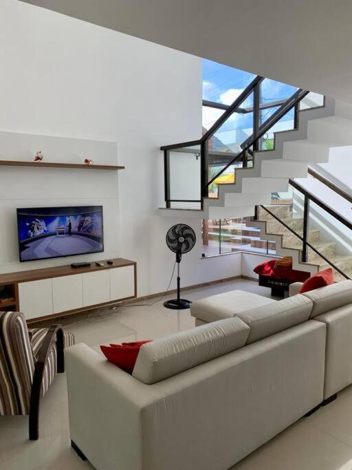 Excelente Casa 4 Suítes