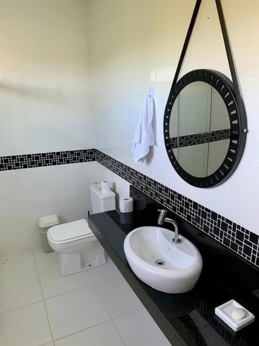 Excelente Casa 4 Suítes