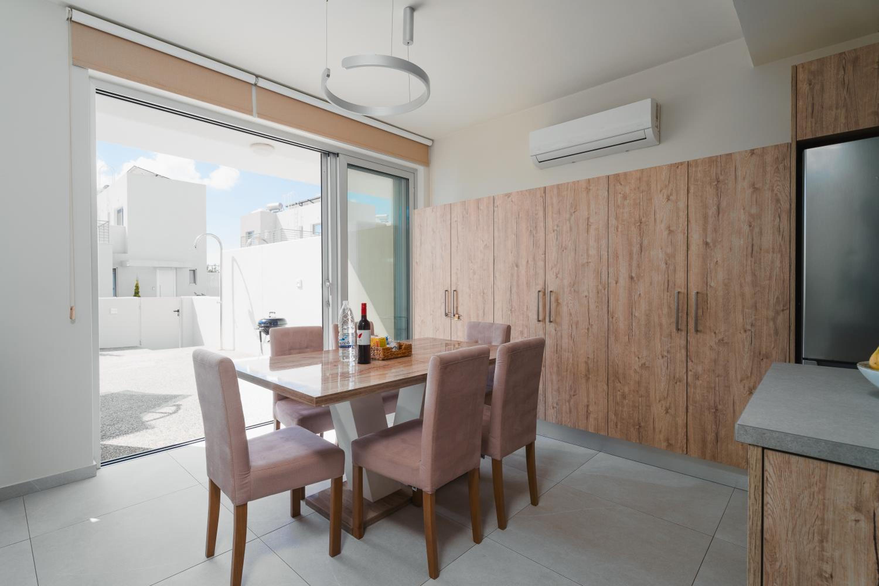 NEW 2BR Townhouse in Luxury Resort Pool & Beach
