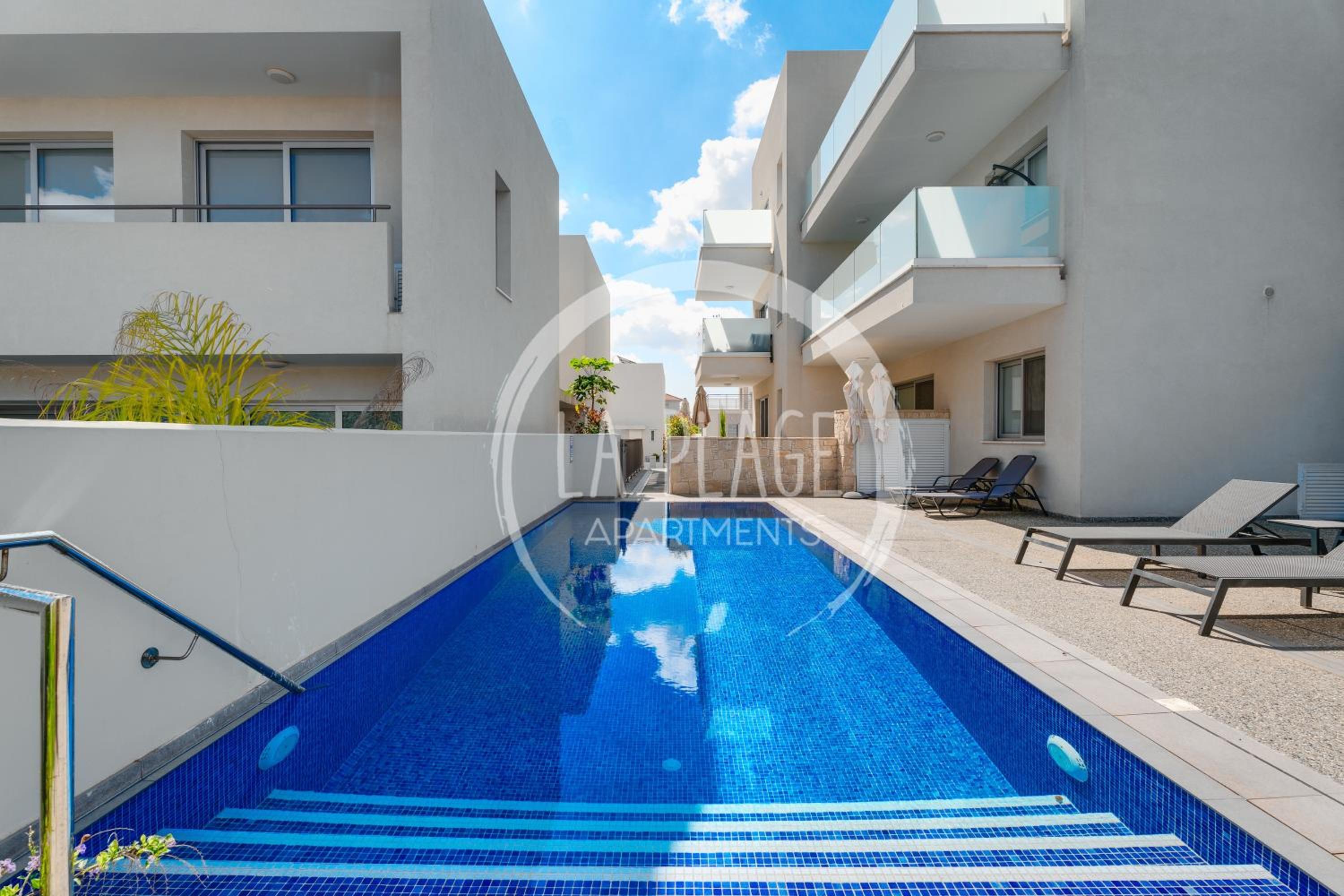 NEW 2BR Townhouse in Luxury Resort Pool & Beach