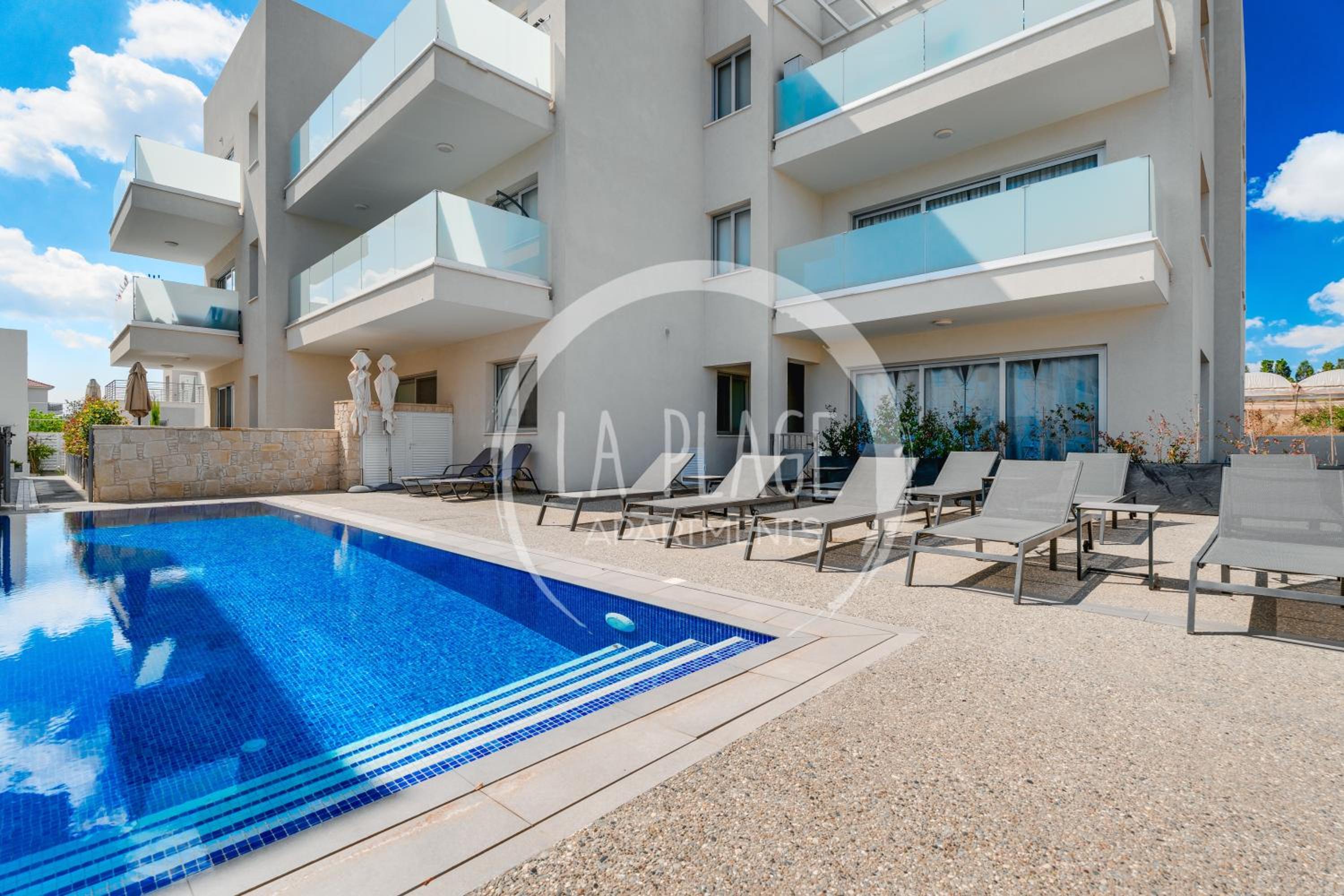 NEW 2BR Townhouse in Luxury Resort Pool & Beach