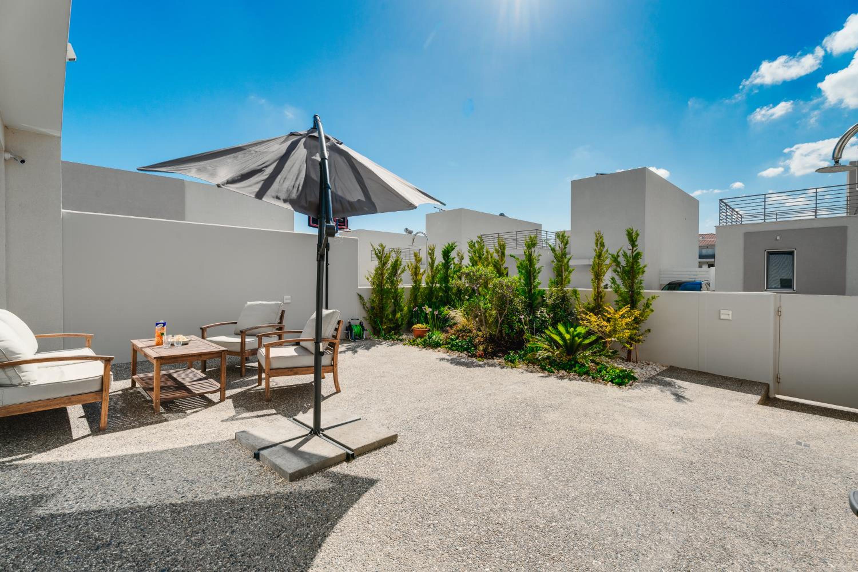 NEW 2BR Townhouse in Luxury Resort Pool & Beach