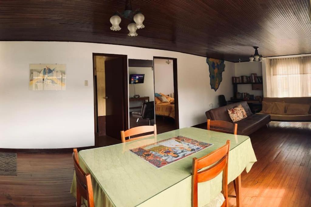 Apartamento JJ Vargas - Vive Claro, Movistar Arena, Campin, Simon Bolivar, Salitre Magico, Centro Alto Rendimiento, Coliseo Deportes