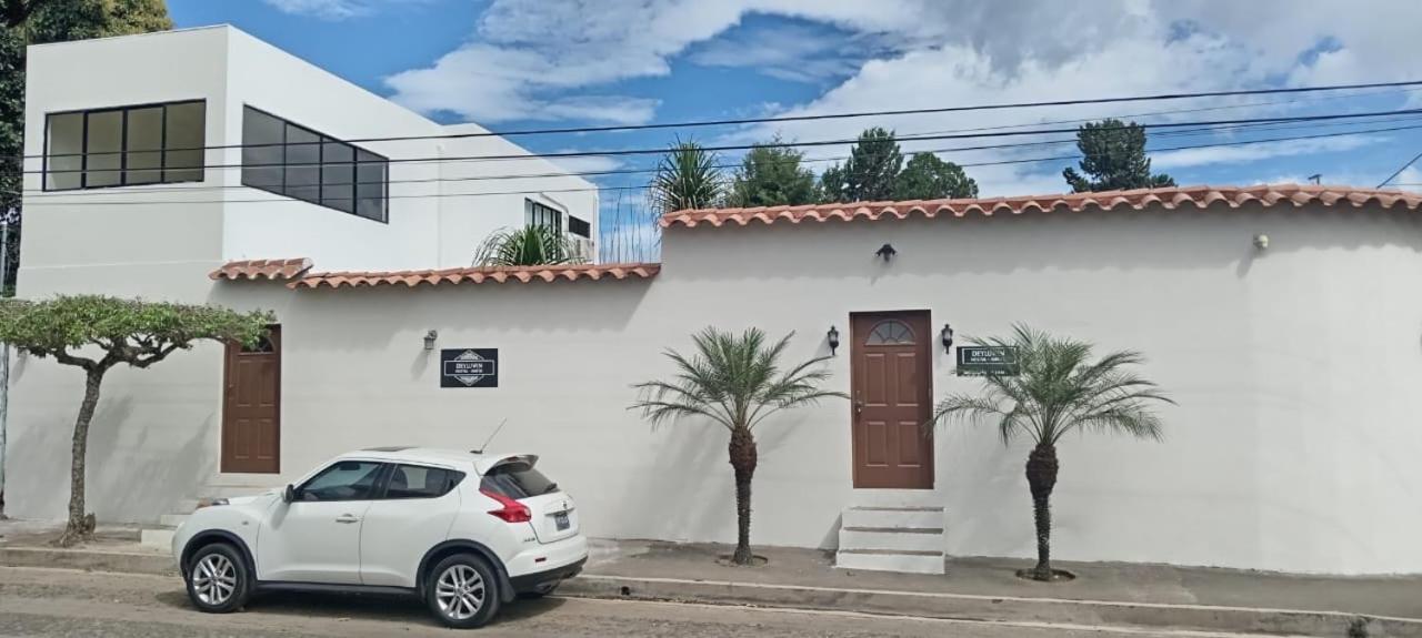 Hostal DEYLUWIN