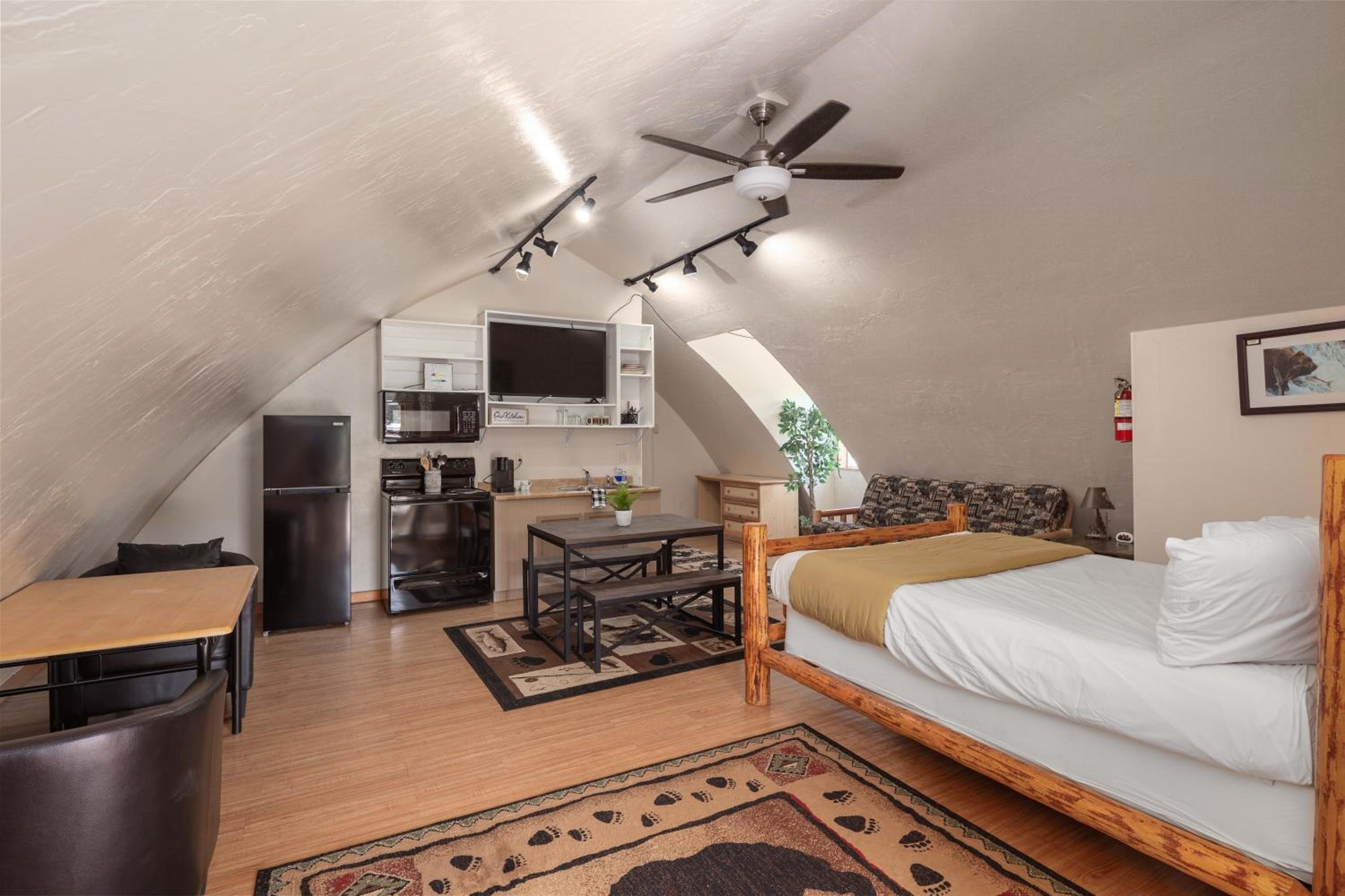 Sky Eco - Cabins & Studios
