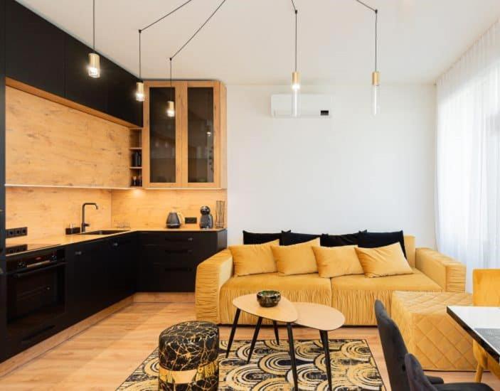 Black Gold Apartments view 5