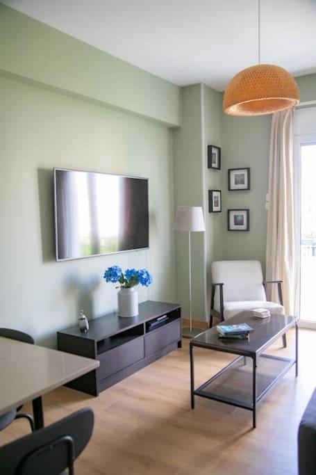 Great Acropolis Area Apartment with Private Balcony