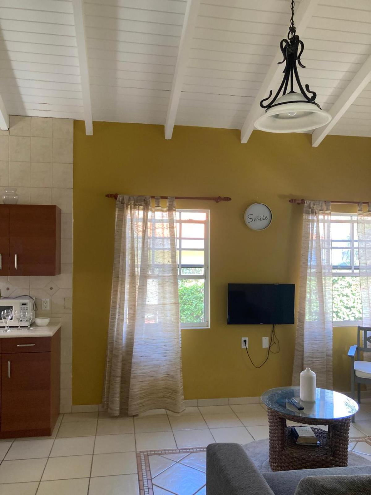 PURU AT JANTHIEL 8D - with pool, outdoor lounge and close to the beach