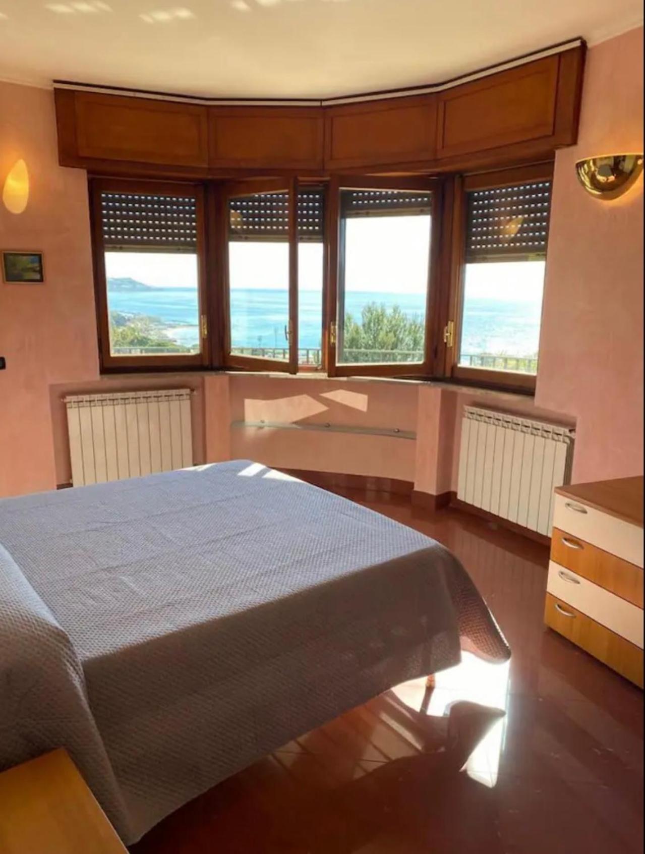 Villa del conte view 4