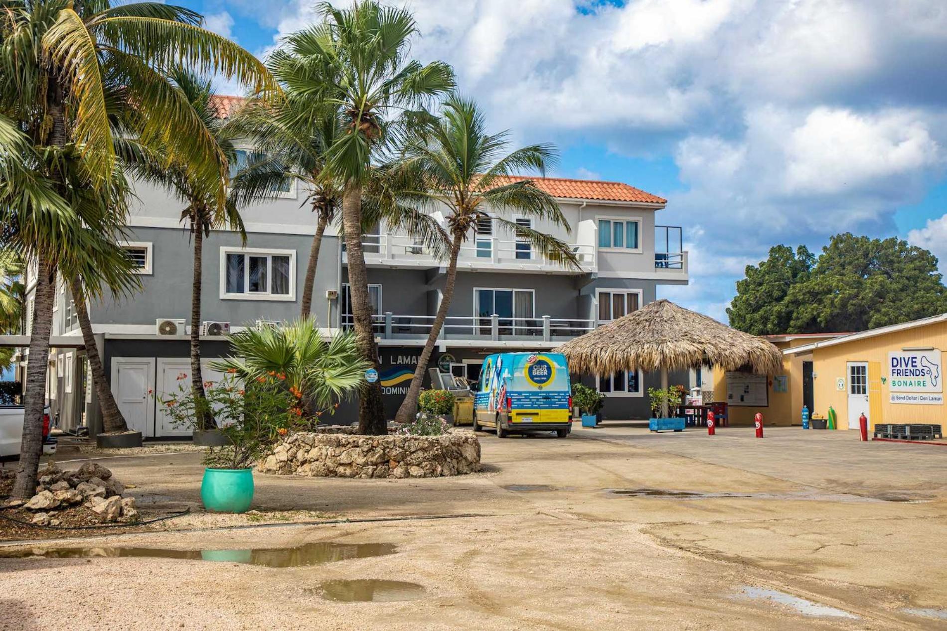 Oceanfront Flying Fish at Den Laman