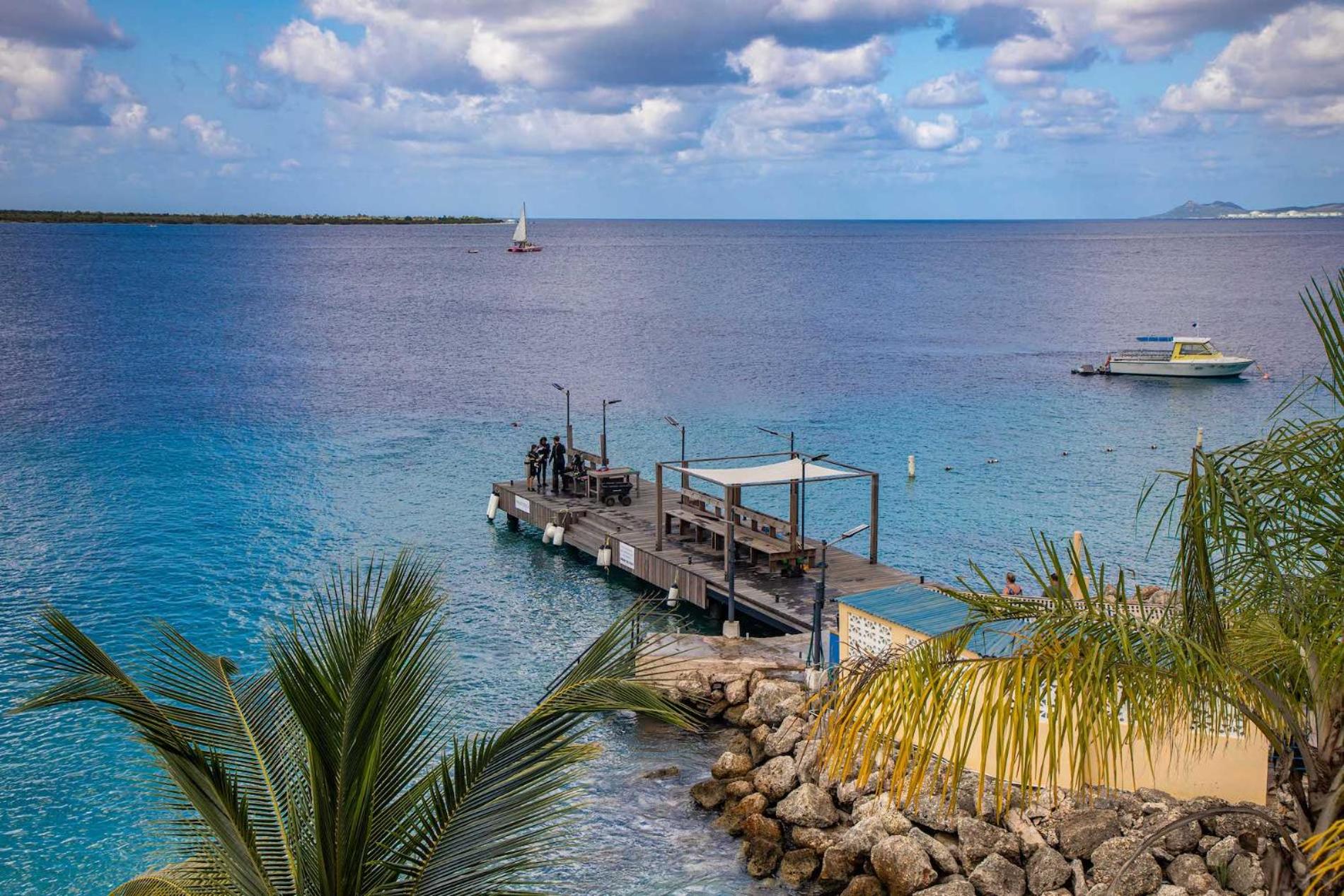 Oceanfront Flying Fish at Den Laman