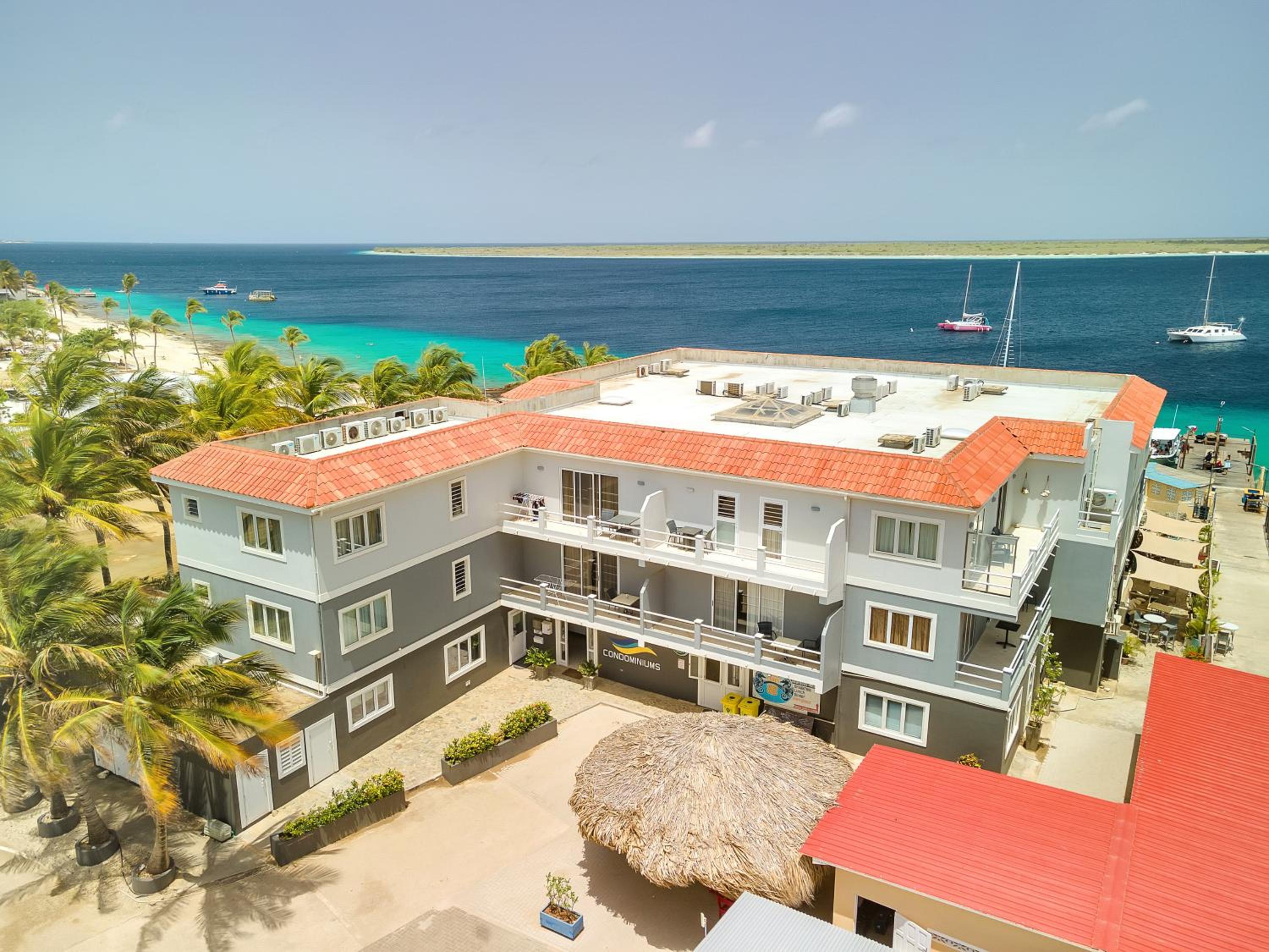 Oceanfront Flying Fish at Den Laman