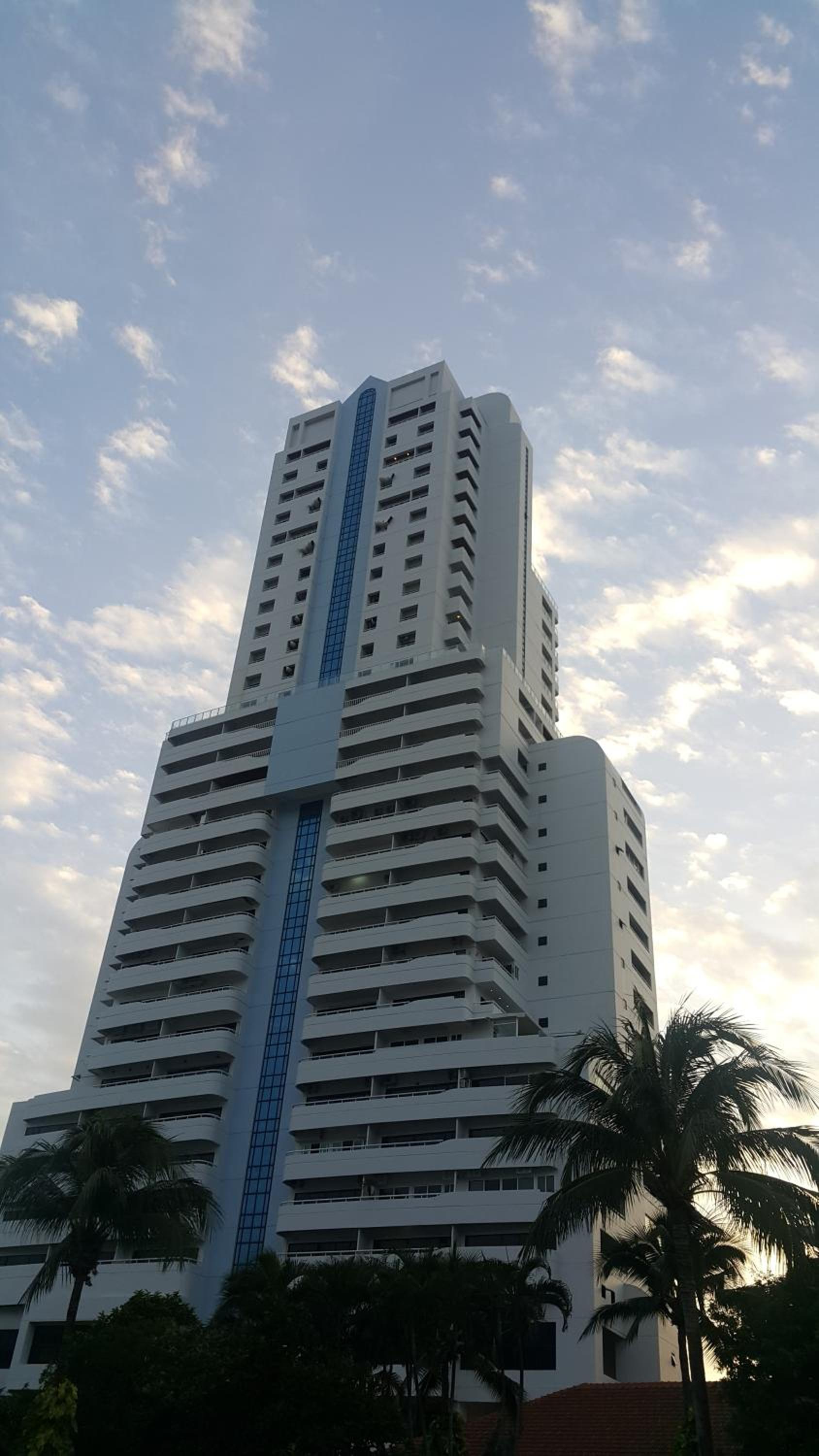 Hotel PATONG TOWER SEAVIEW 3 BEDROOMS by PTA - Image 1