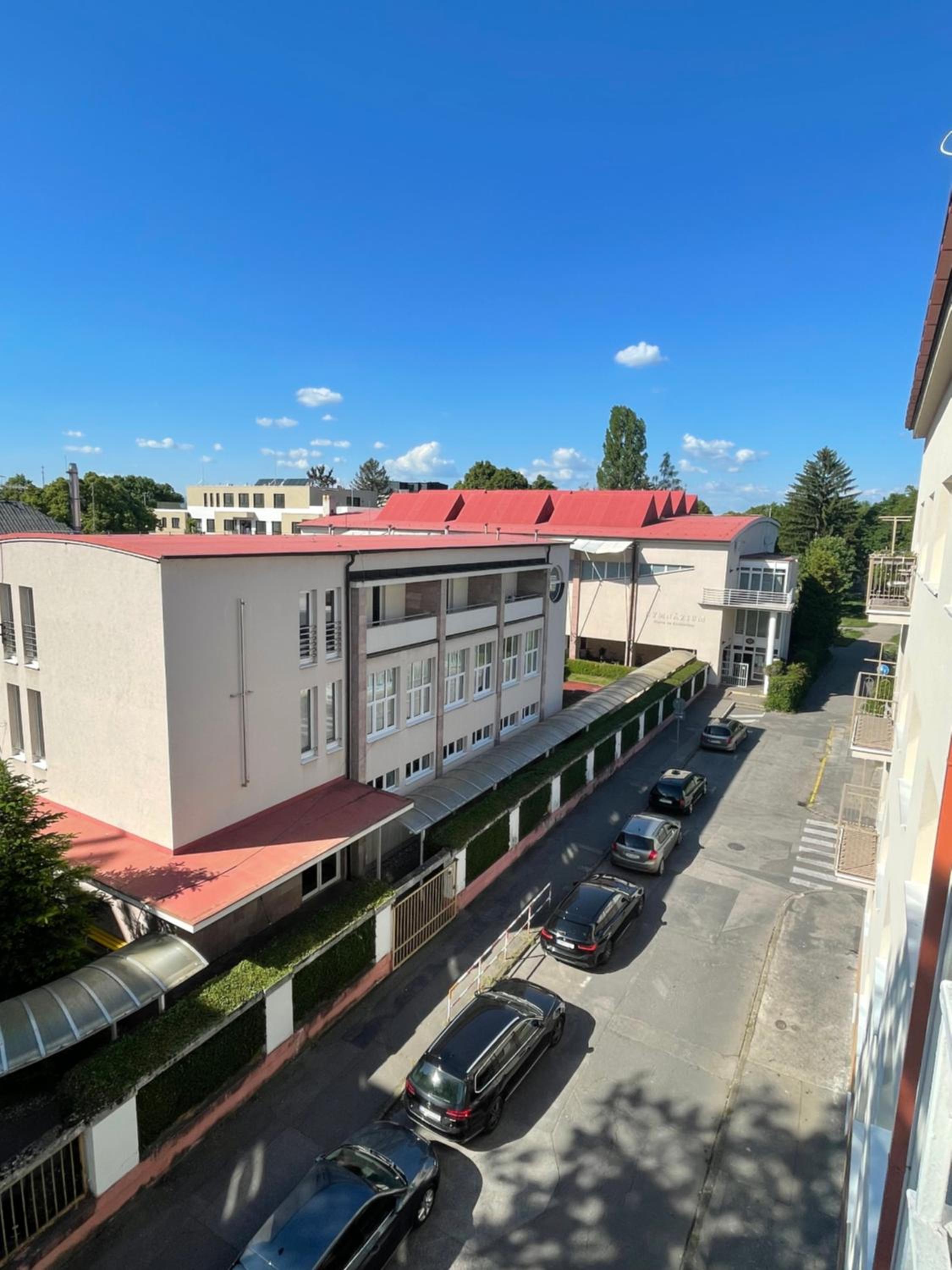 Hotel Moderný apartmán v centre Piešťan - Image 1