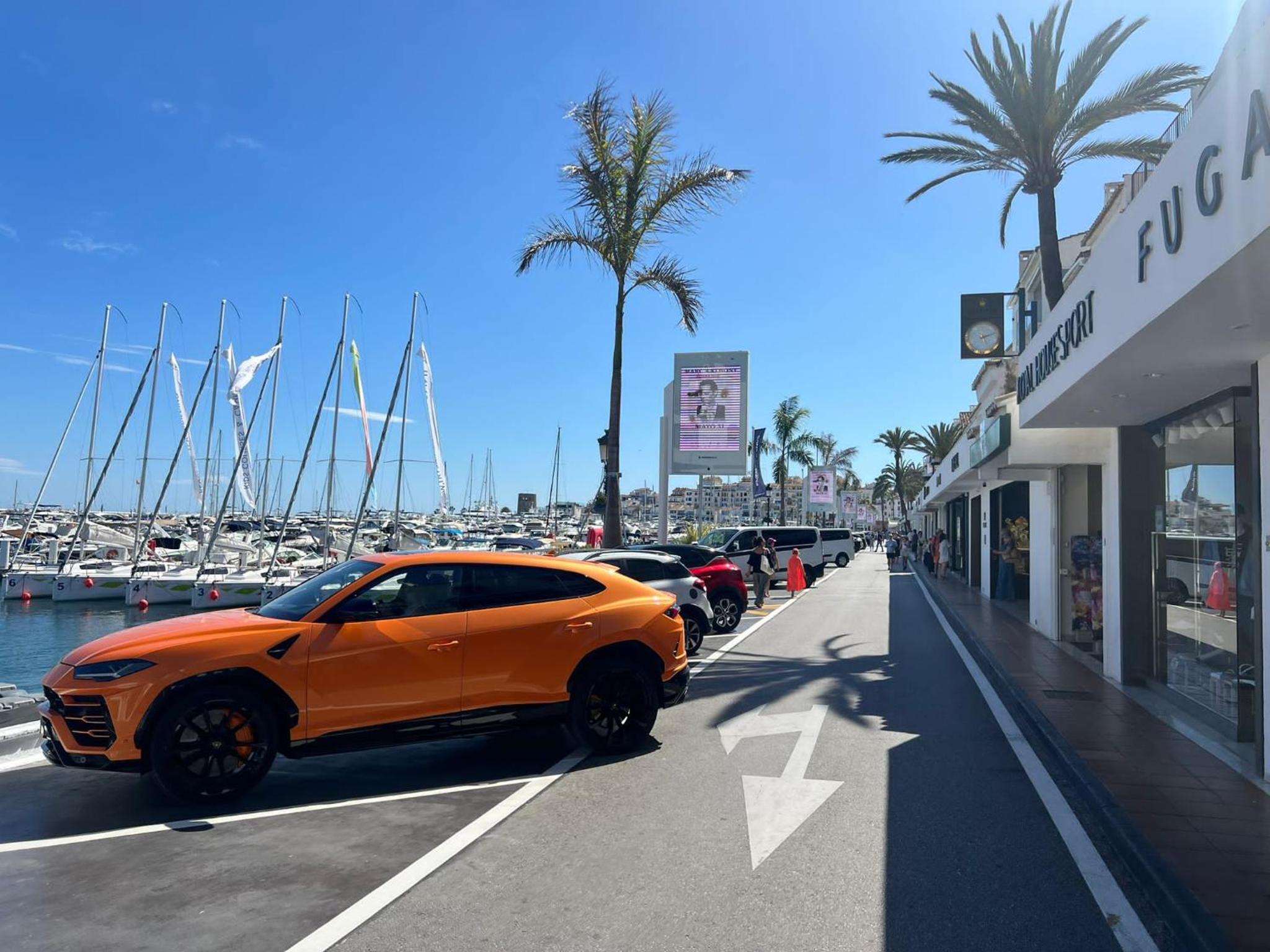 Apartamento con vistas al mar en Nueva Andalucía Marbella