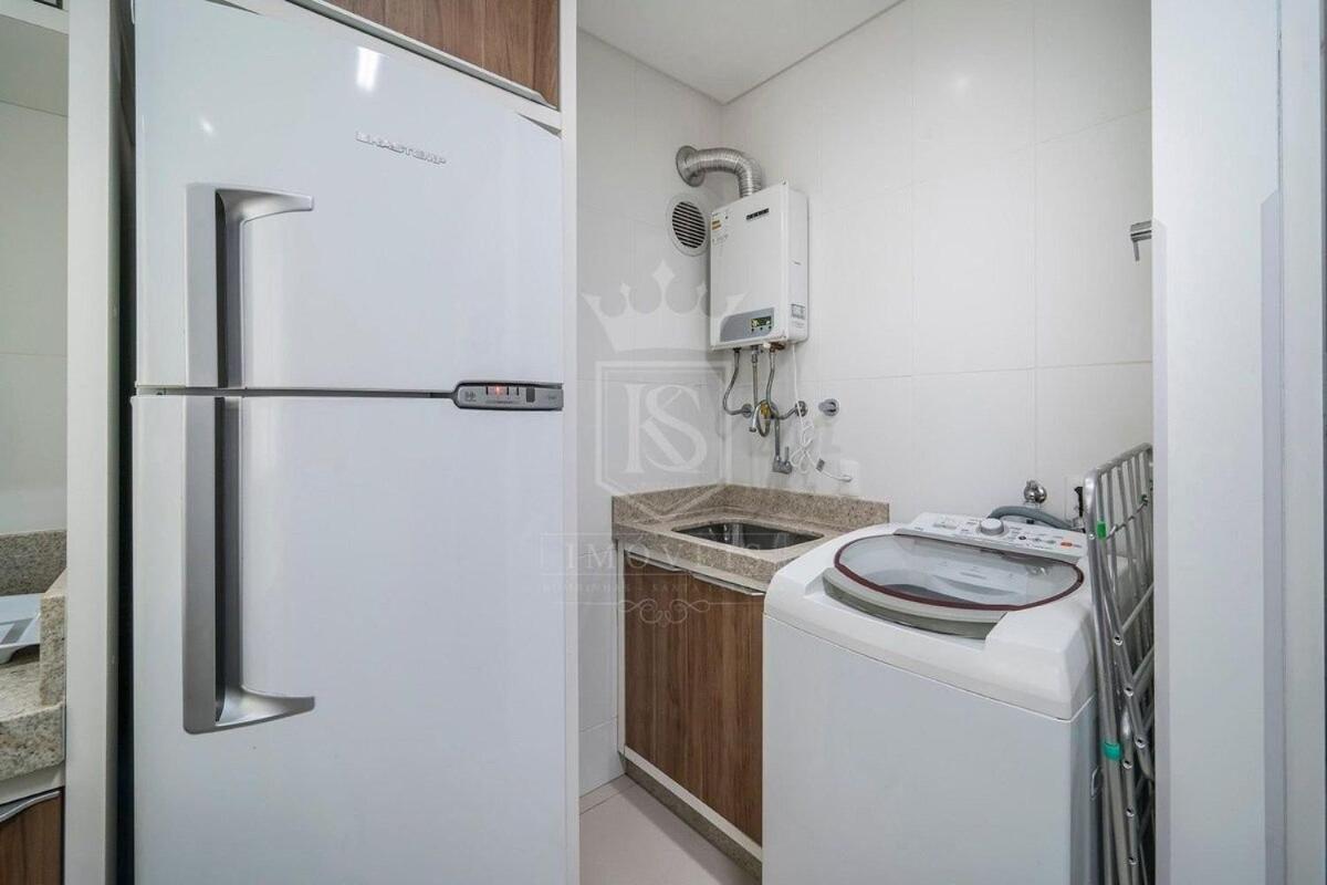 A05 - 101 bl 02 - Águas Azuis - Apartamento na Avenida de Bombinhas