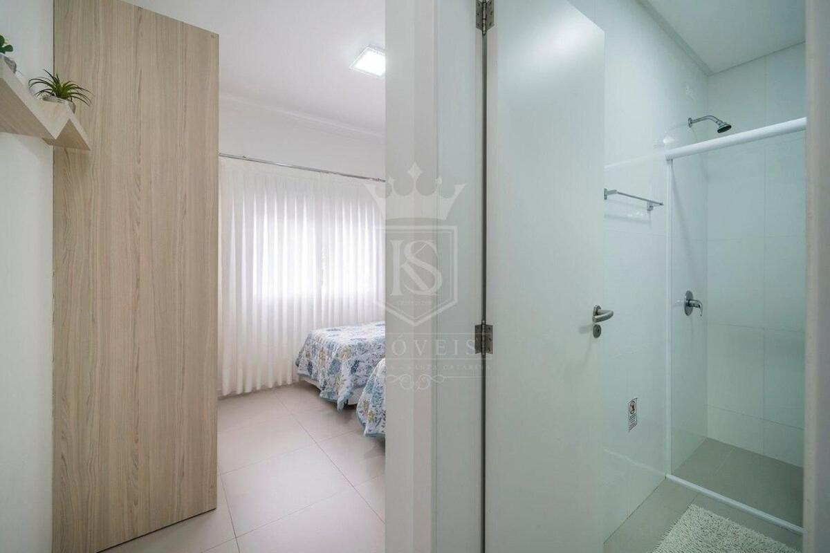 A05 - 101 bl 02 - Águas Azuis - Apartamento na Avenida de Bombinhas