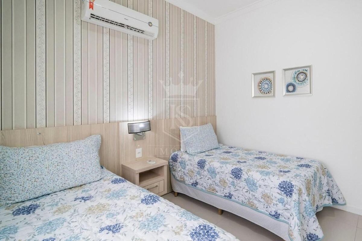 A05 - 101 bl 02 - Águas Azuis - Apartamento na Avenida de Bombinhas