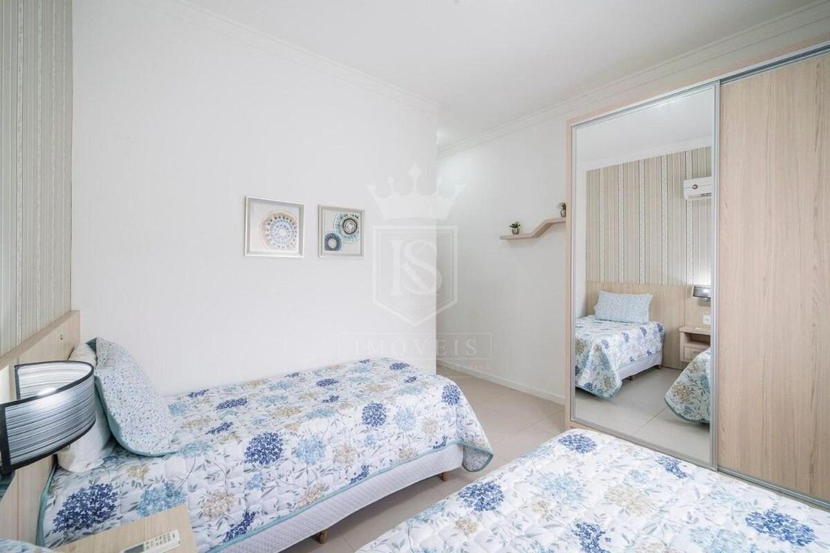 A05 - 101 bl 02 - Águas Azuis - Apartamento na Avenida de Bombinhas