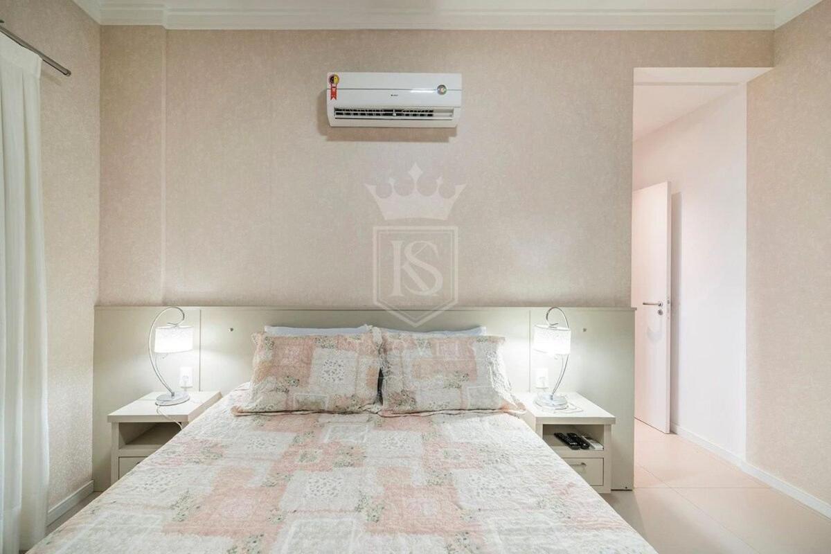 A05 - 101 bl 02 - Águas Azuis - Apartamento na Avenida de Bombinhas