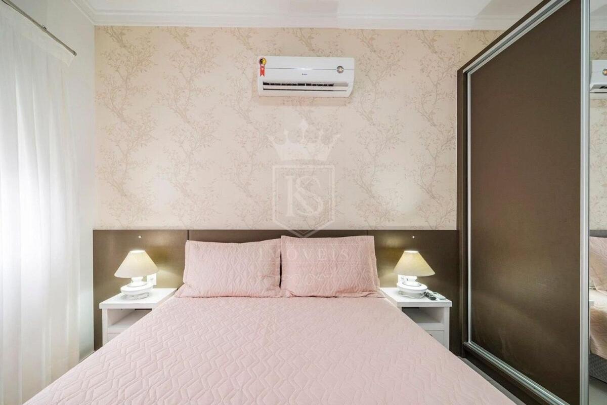 A05 - 101 bl 02 - Águas Azuis - Apartamento na Avenida de Bombinhas