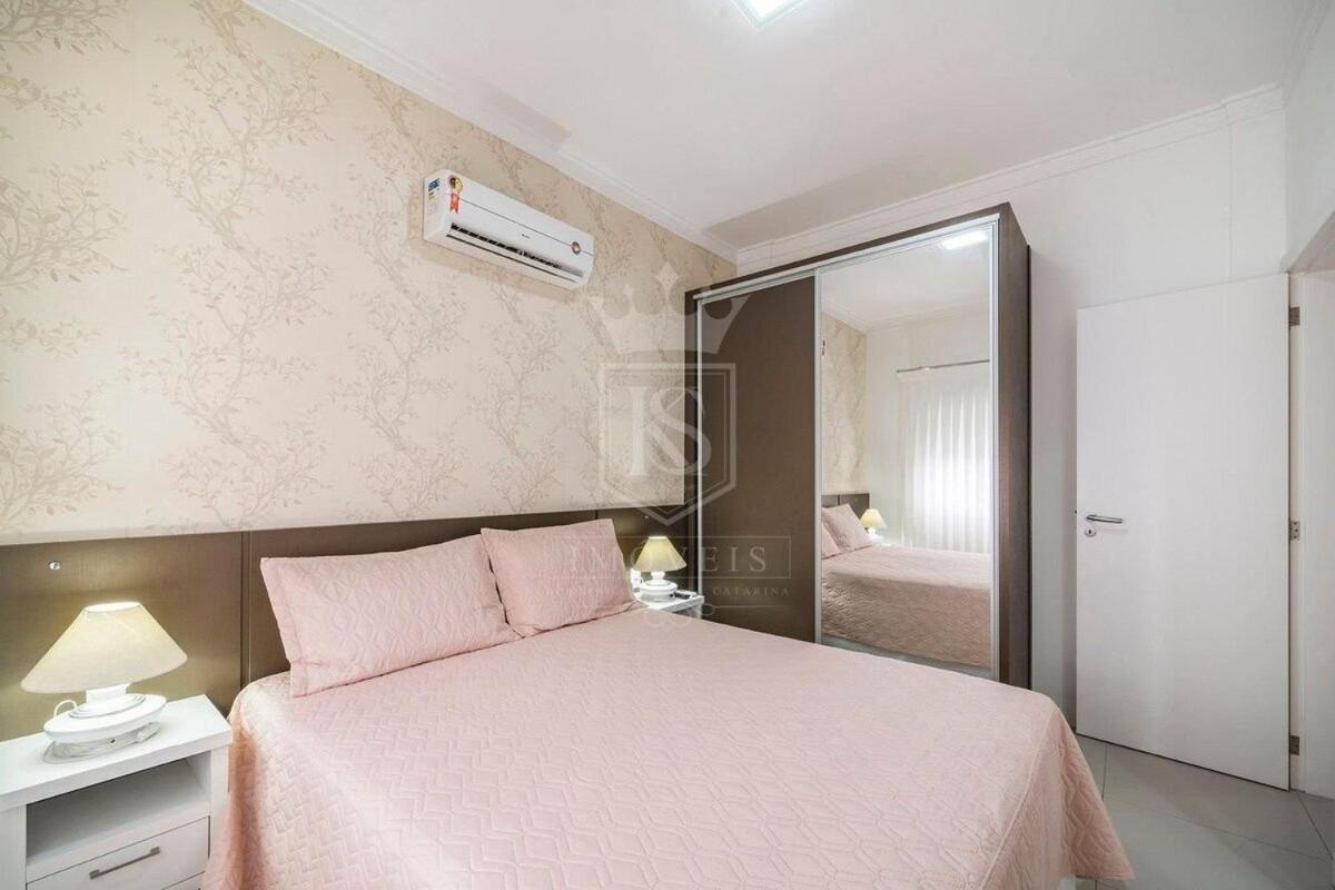 A05 - 101 bl 02 - Águas Azuis - Apartamento na Avenida de Bombinhas