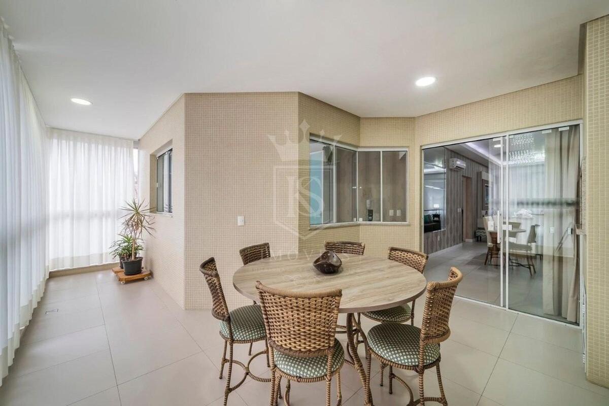 A05 - 101 bl 02 - Águas Azuis - Apartamento na Avenida de Bombinhas
