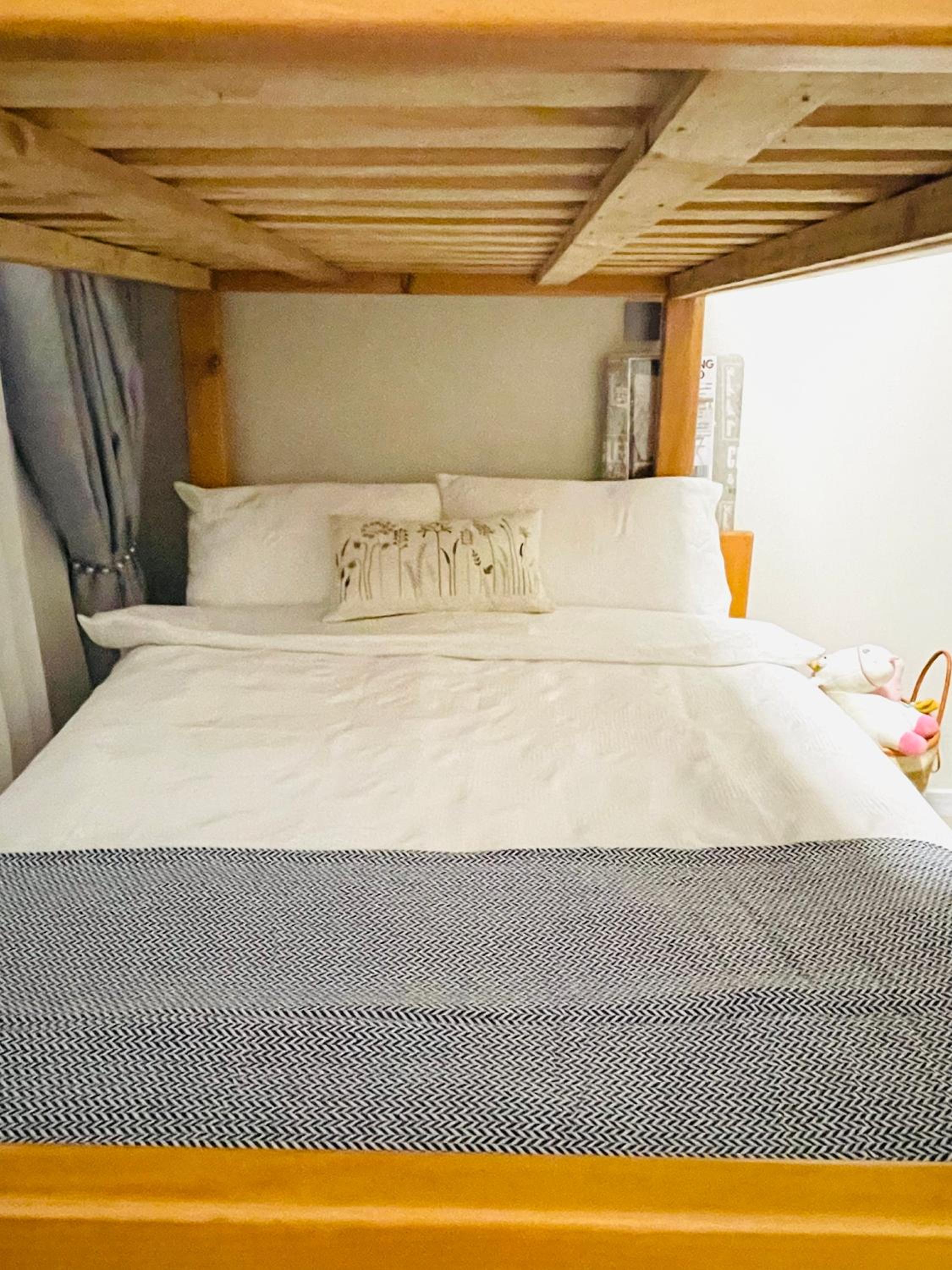 Airport Salome Cosy Apartment
