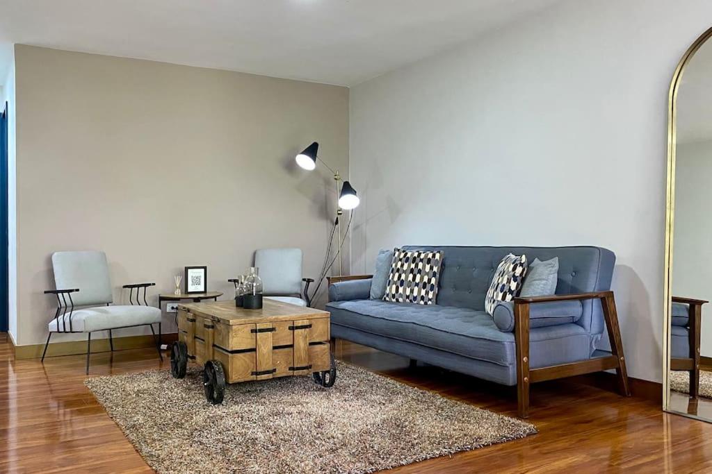 Medellin Vacations - Adorable Bungalow With Private Jacuzzi in Lleras and Provenza - Property Image 13