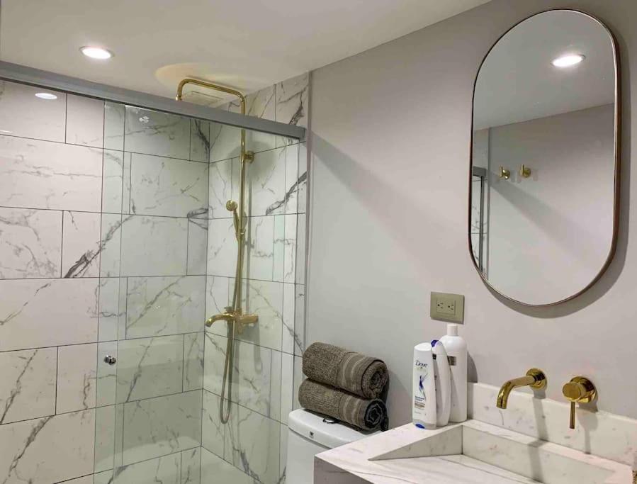 Medellin Vacations - Adorable Bungalow With Private Jacuzzi in Lleras and Provenza - Property Image 12