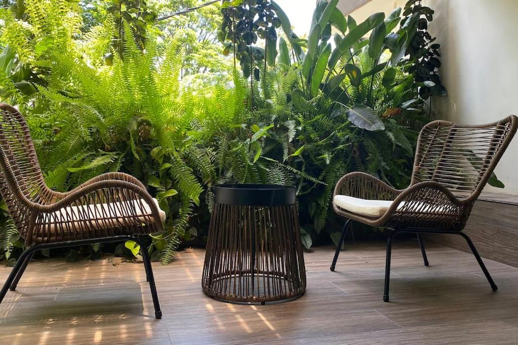 Medellin Vacations - Adorable Bungalow With Private Jacuzzi in Lleras and Provenza - Property Image 8