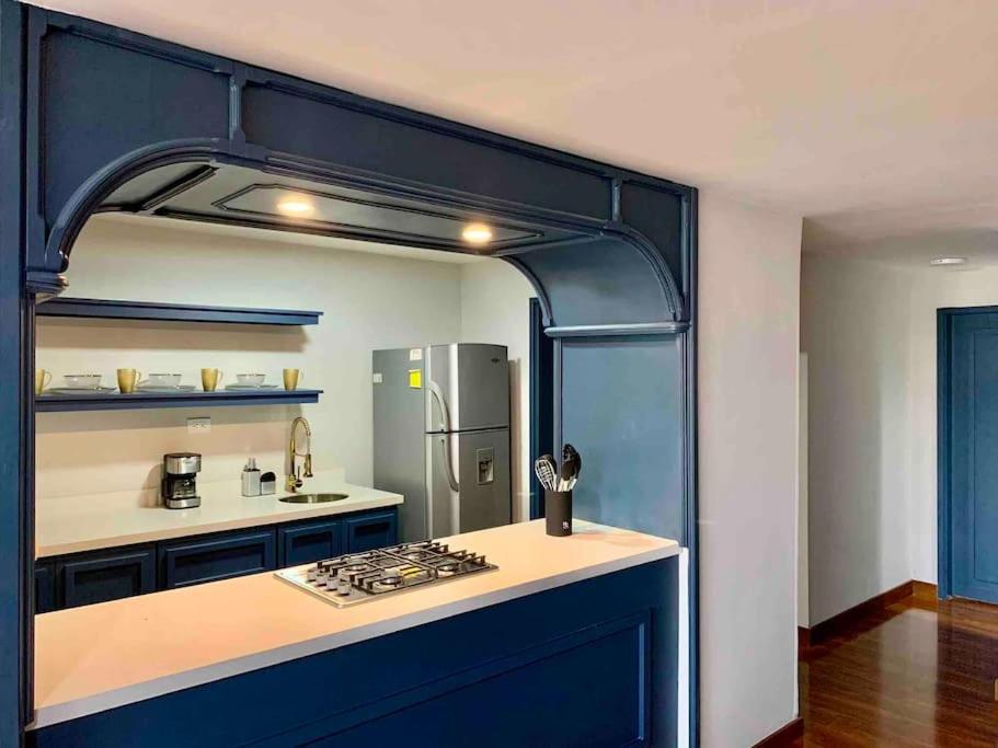 Medellin Vacations - Adorable Bungalow With Private Jacuzzi in Lleras and Provenza - Property Image 4