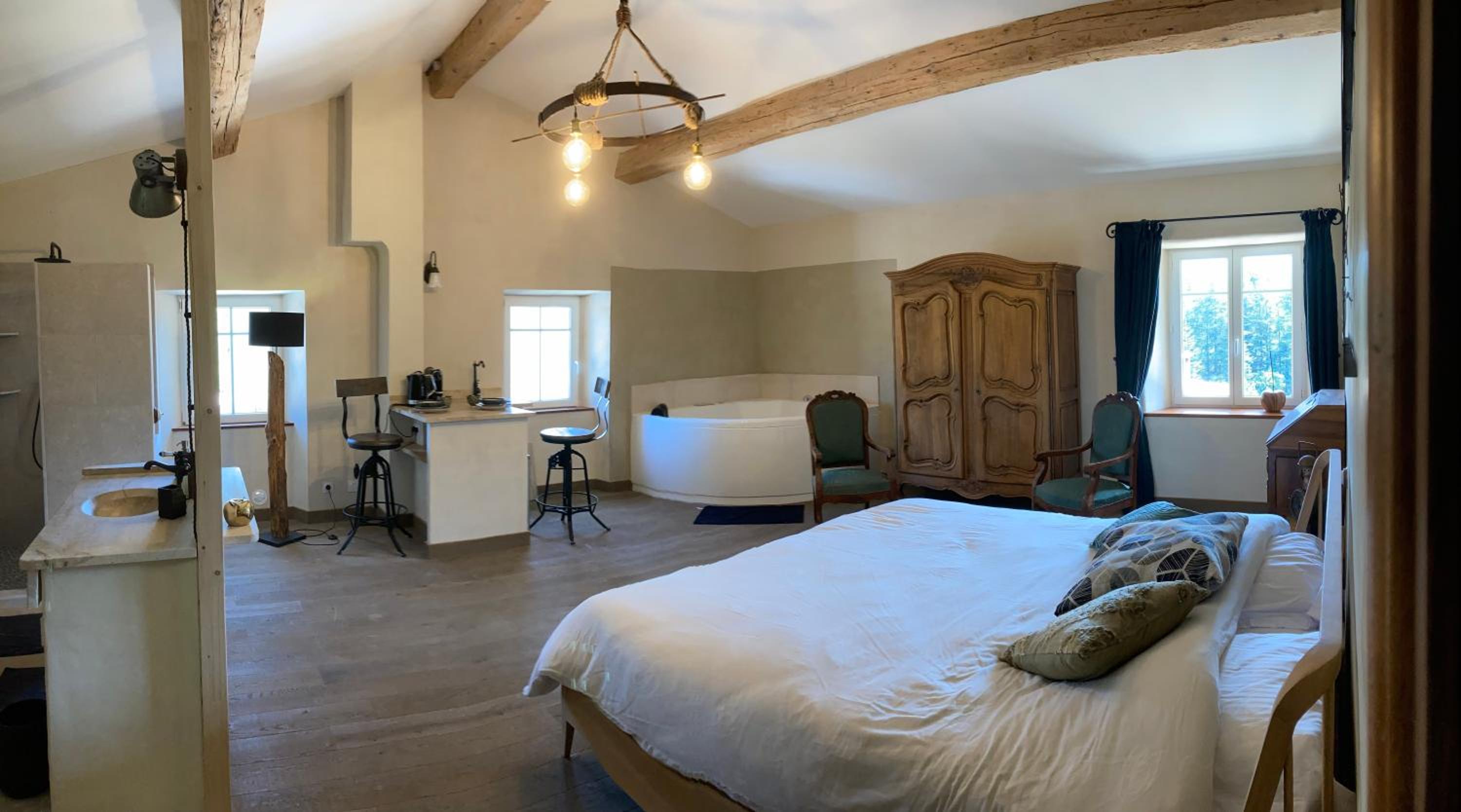 Domaine de combe Beluze view 4