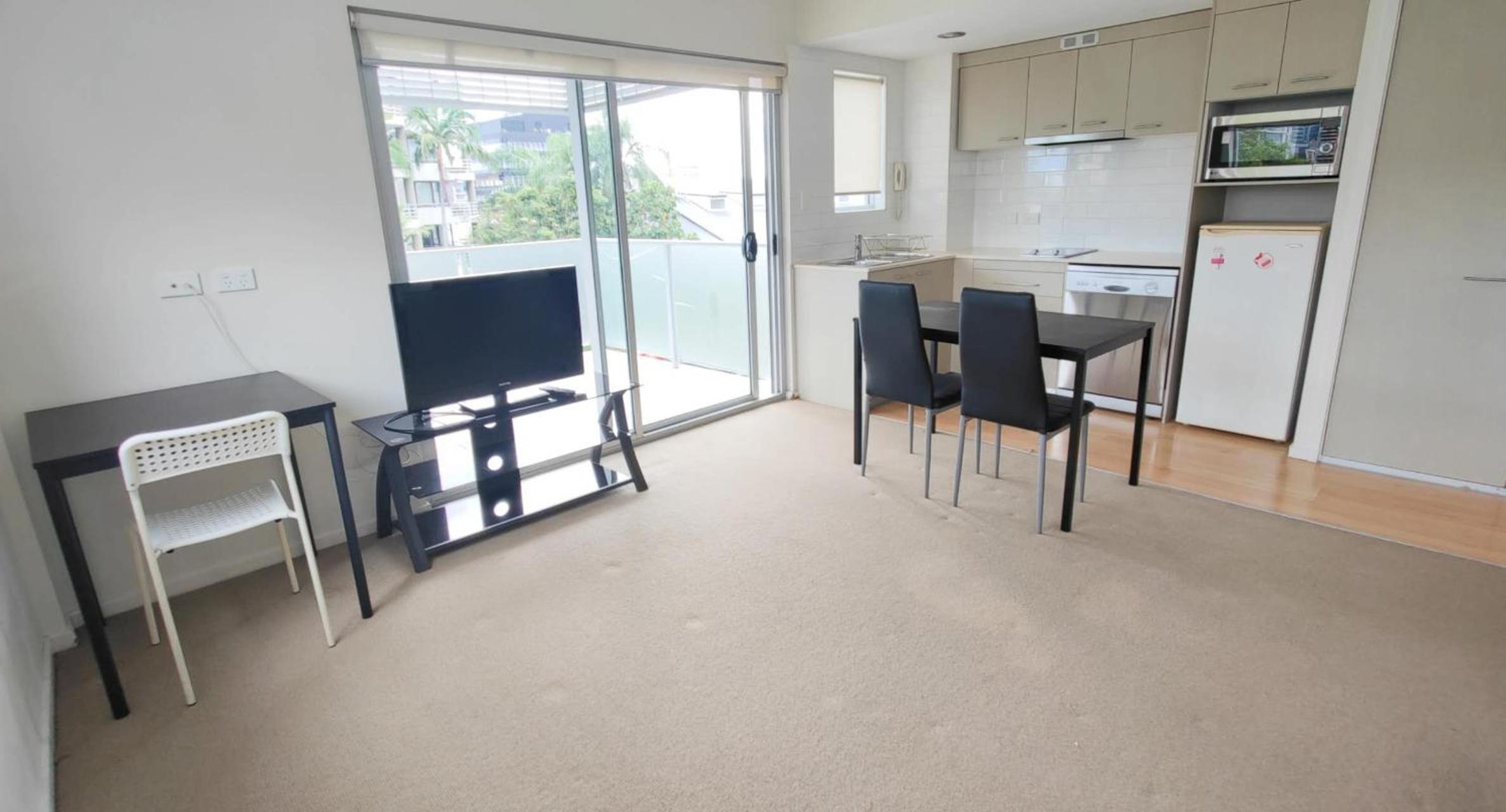 Hilltop Brisbane CBD Suite