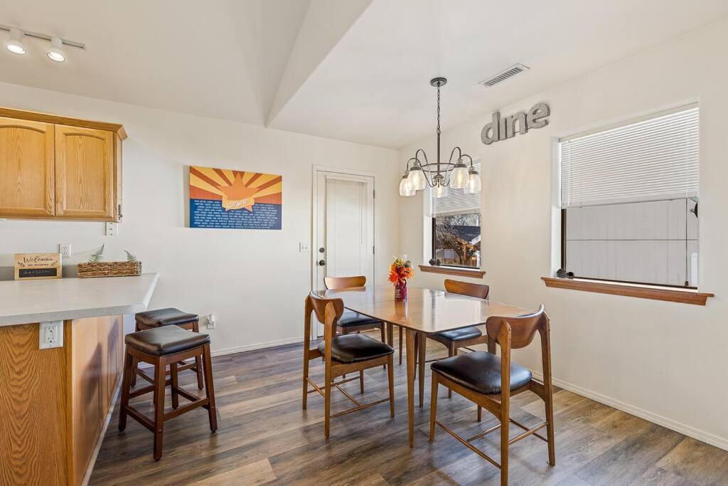 Mountain Getaway - 3 Bedroom 2 Bath Home view 2
