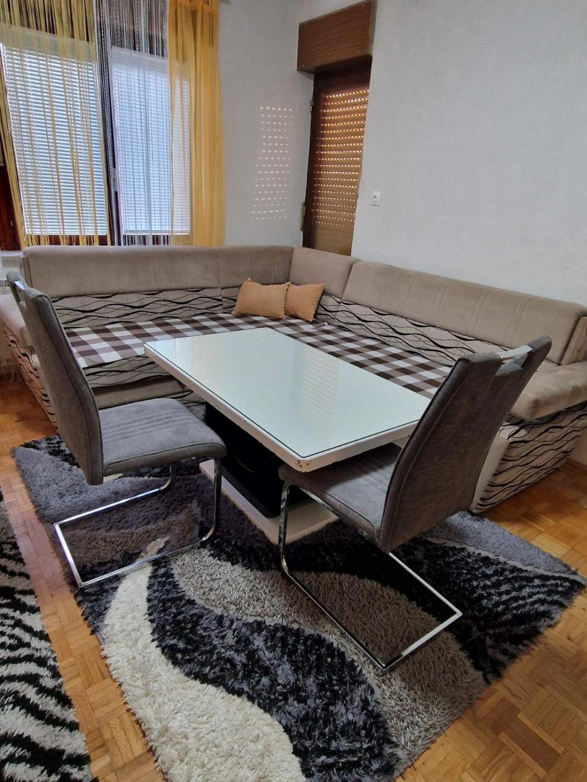 apartma-sobe Lejla