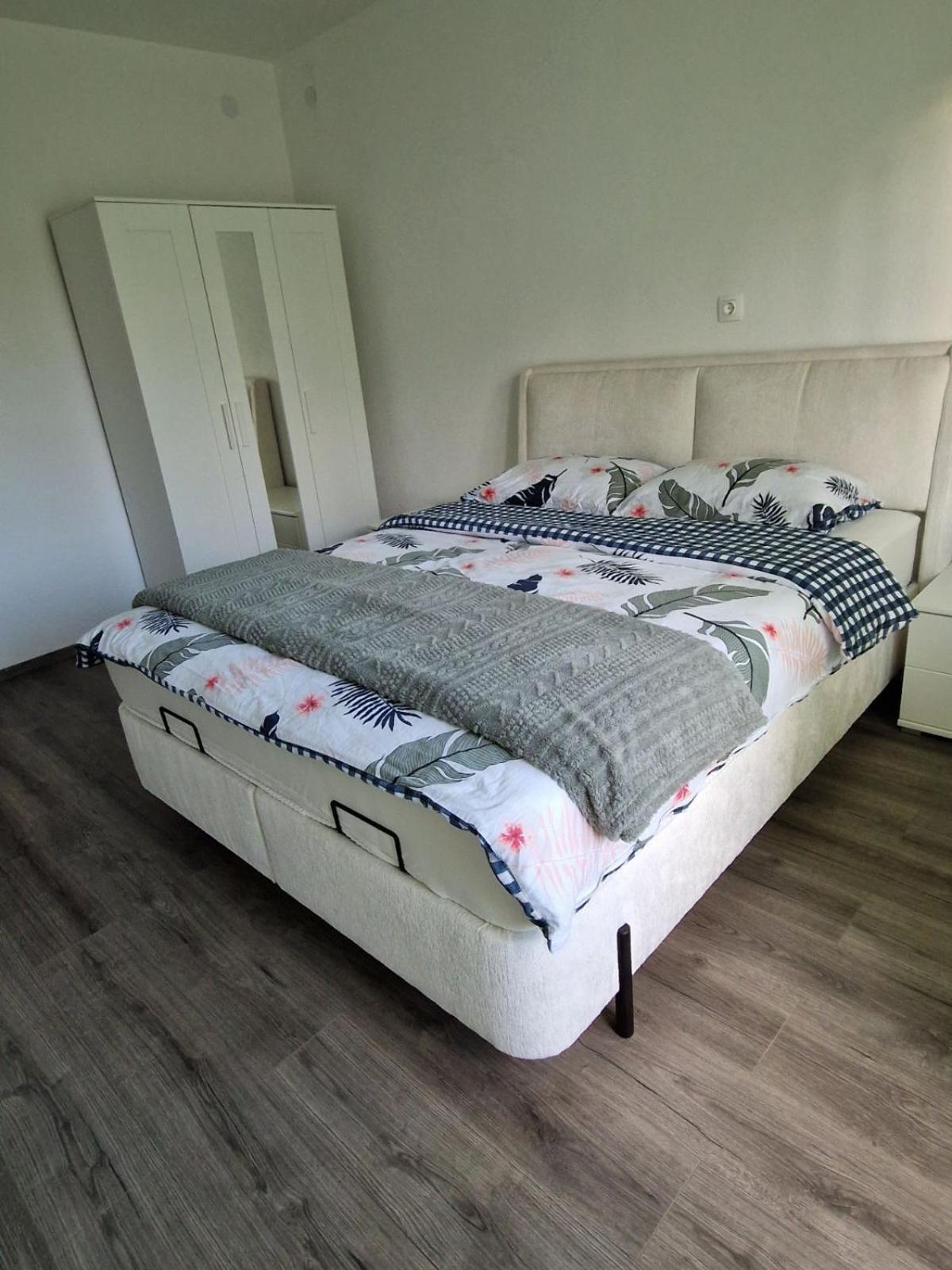 apartma-sobe Lejla