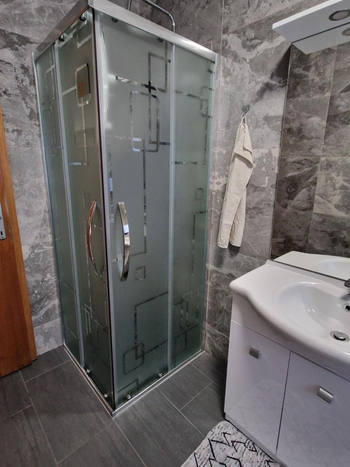 apartma-sobe Lejla
