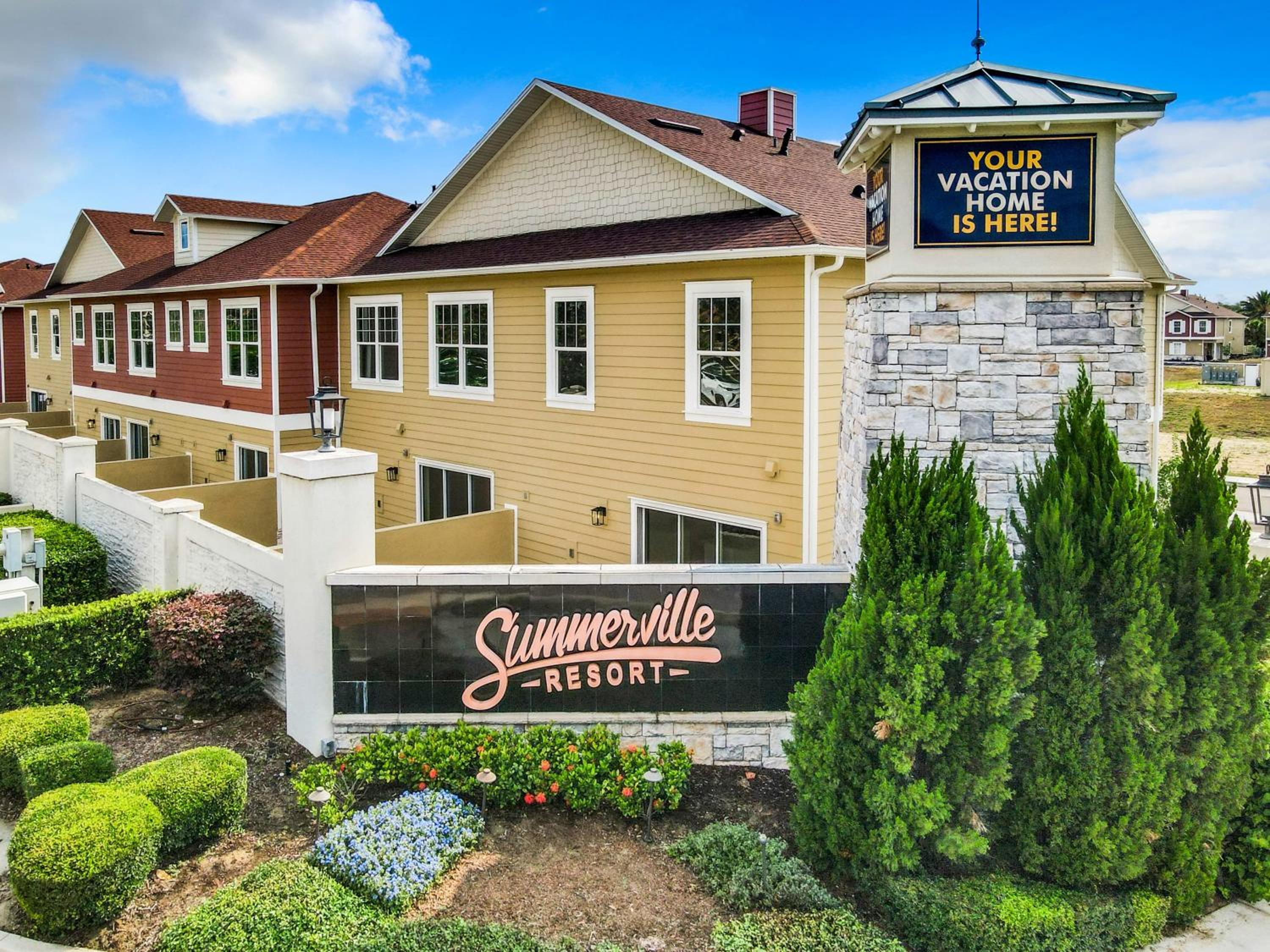Fabulous Paradise 3BR Townhouse near Disney and outlets