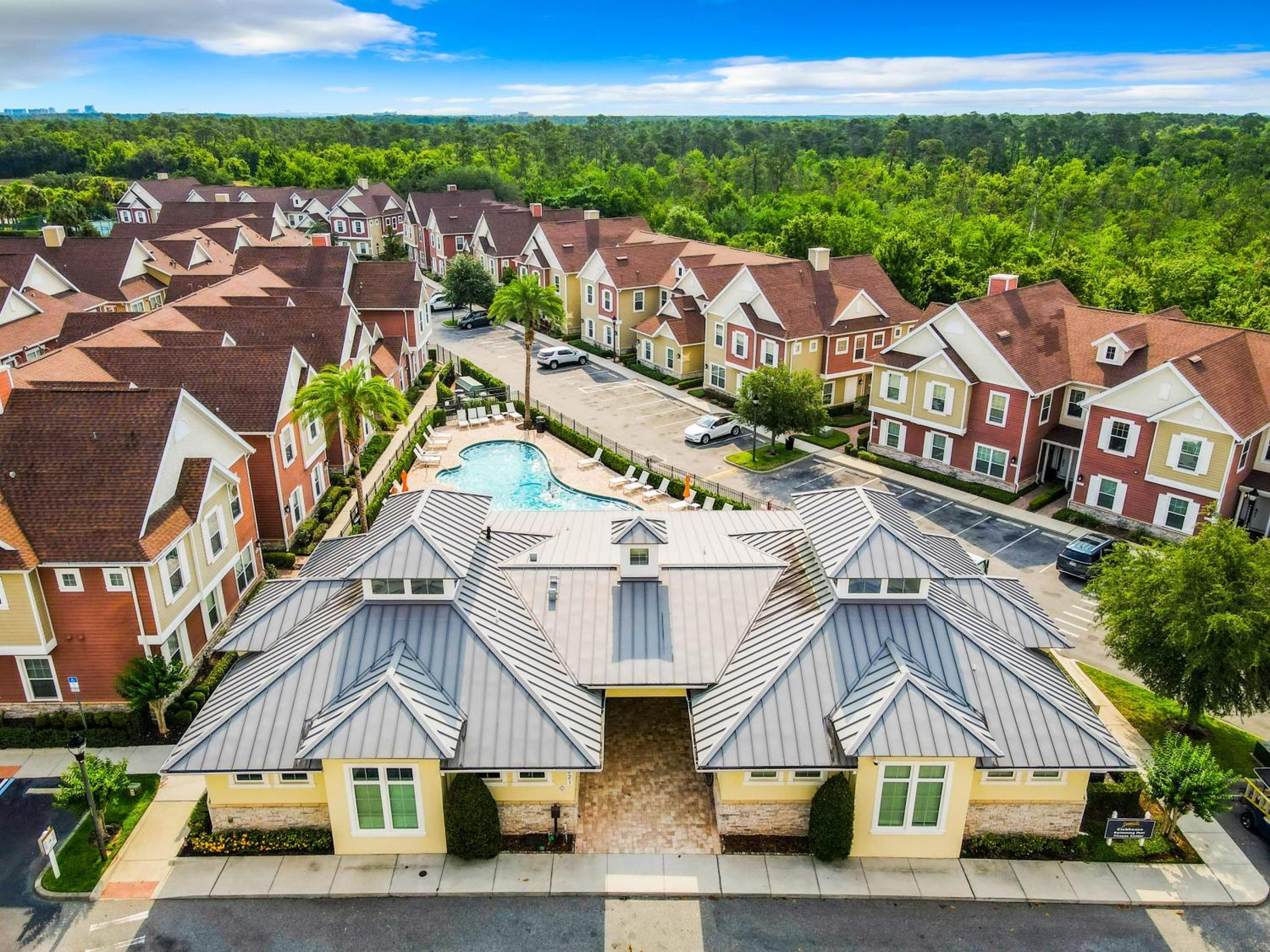 Fabulous Paradise 3BR Townhouse near Disney and outlets