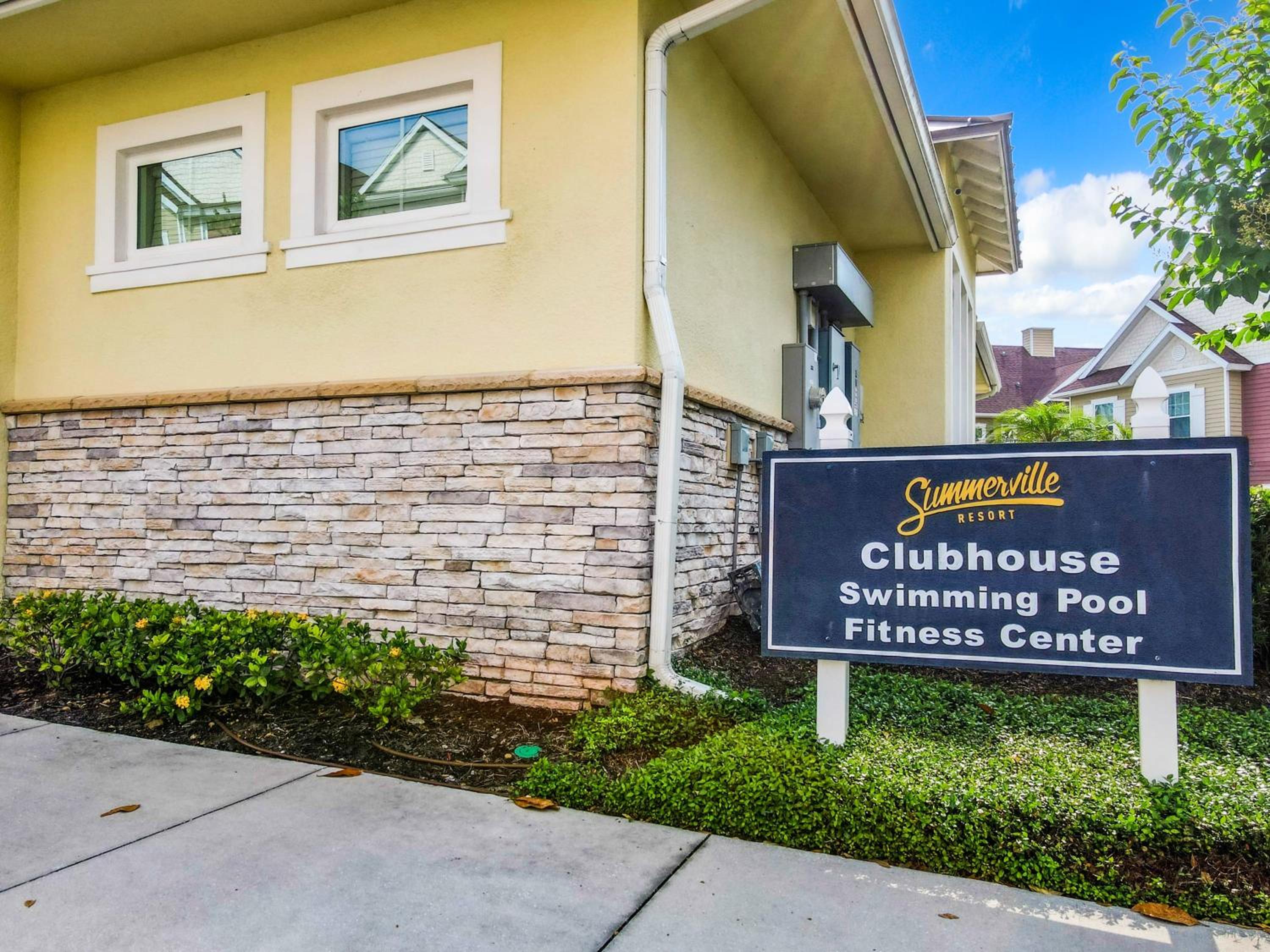 Fabulous Paradise 3BR Townhouse near Disney and outlets