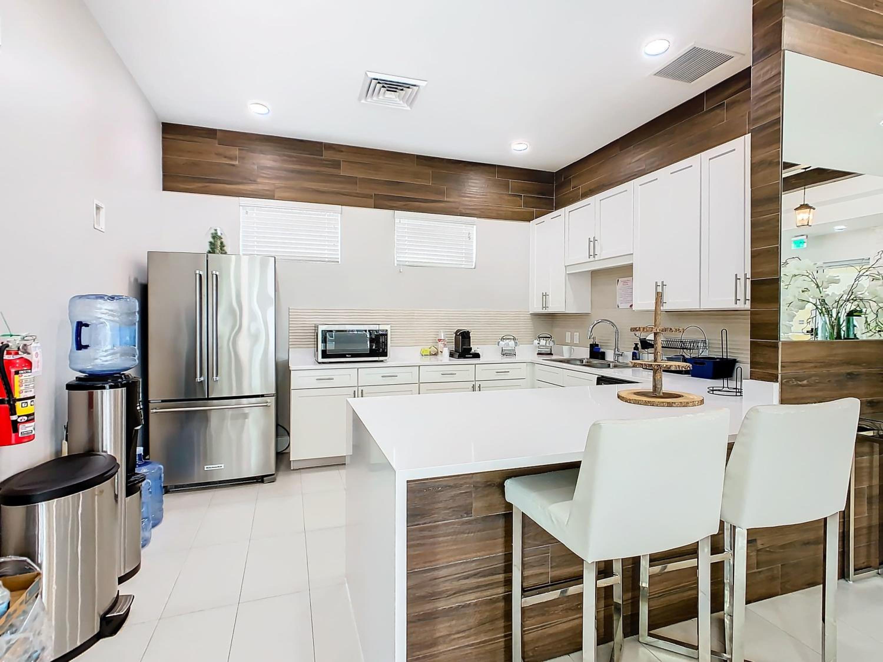 Fabulous Paradise 3BR Townhouse near Disney and outlets