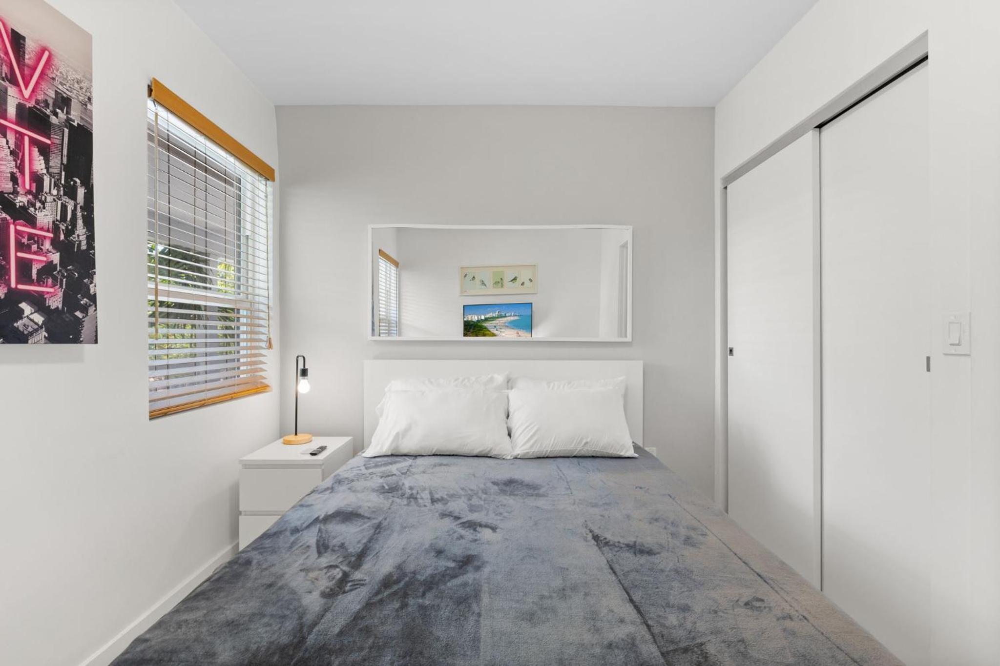 Tranquil Retreat, Comfortable Condo in Miami Beach view 5